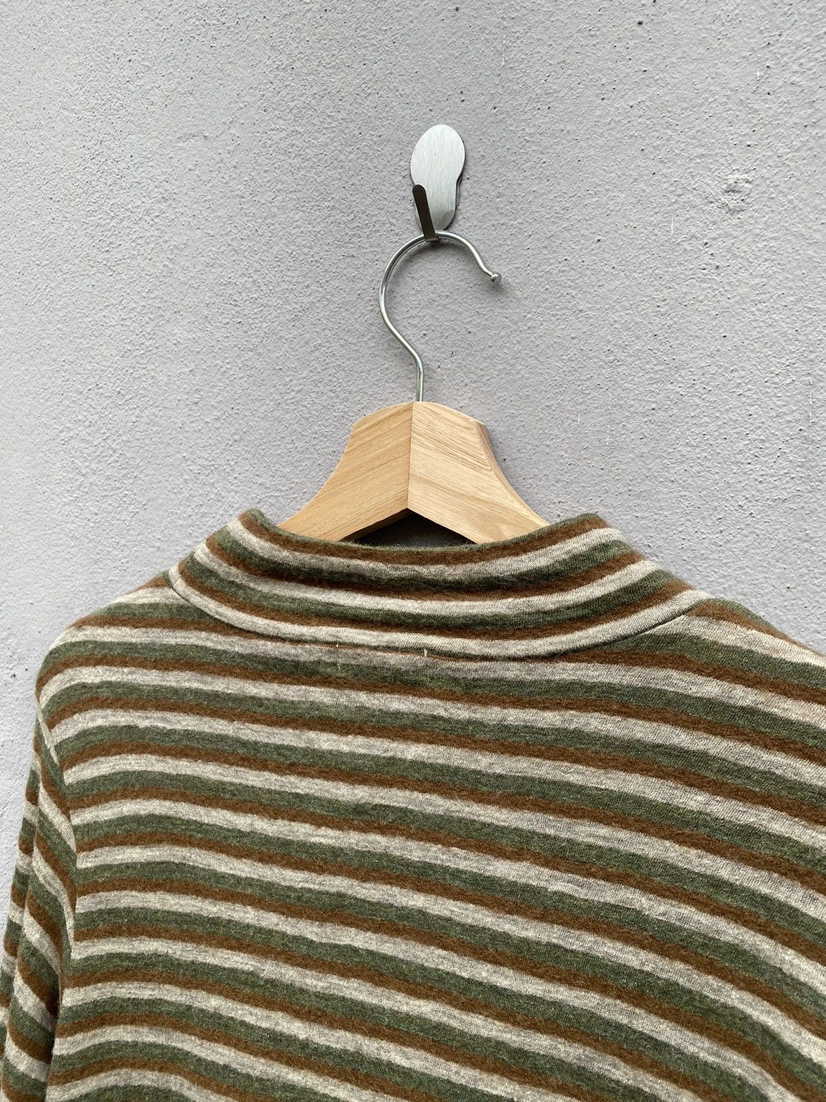 Issey Miyake Iconic Turtleneck PLANTATION by Issey Miyake Extra LS Wool Size M / US 6-8 / IT 42-44 - 11 Thumbnail