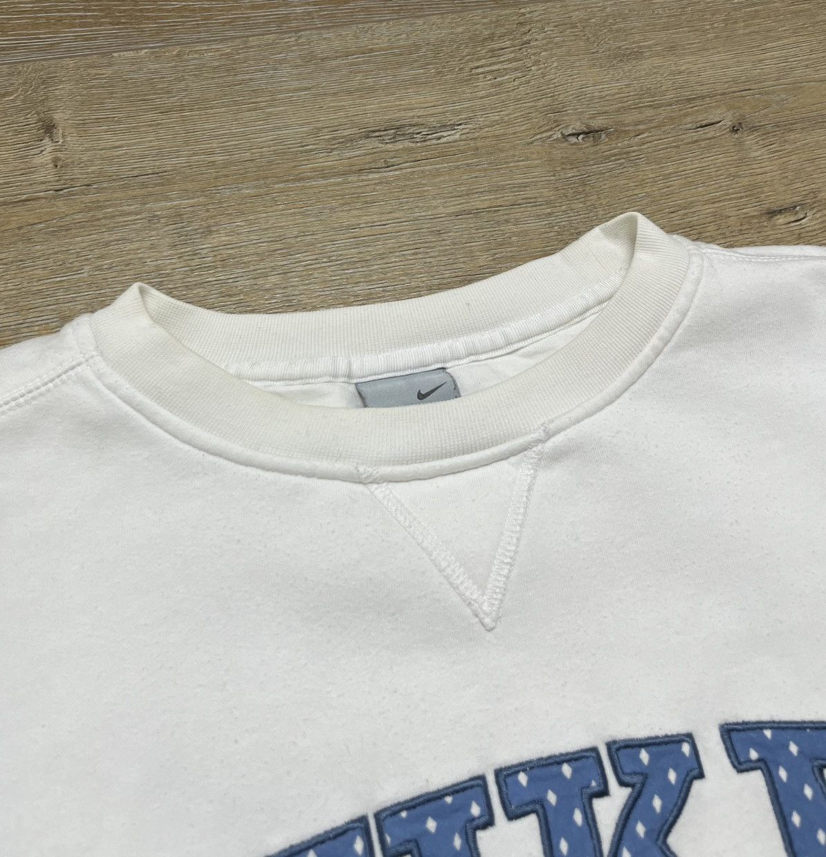 Nike Vintage Nike 52 Big Logo Sweatshirt 00s Size US L / EU 52-54 / 3 - 3 Thumbnail