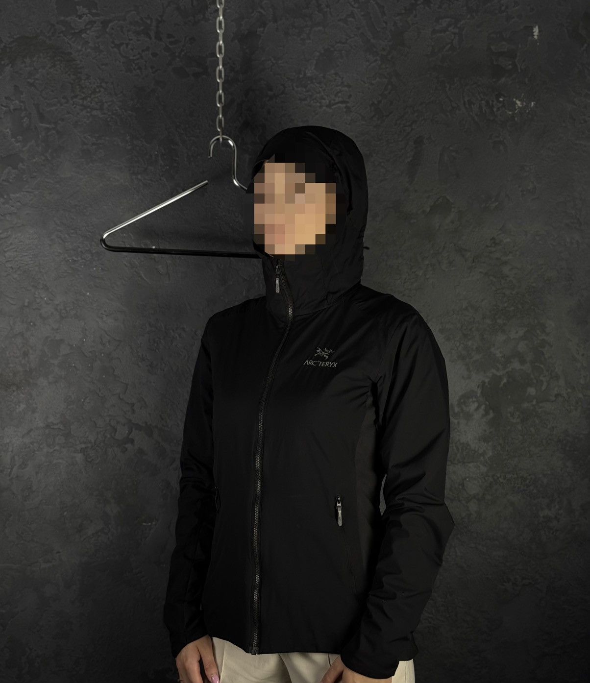 Arc'teryx Arc'Teryx Atom LT Hoody Jacket Women's Size M Black Size M / US 6-8 / IT 42-44 - 1 Thumbnail