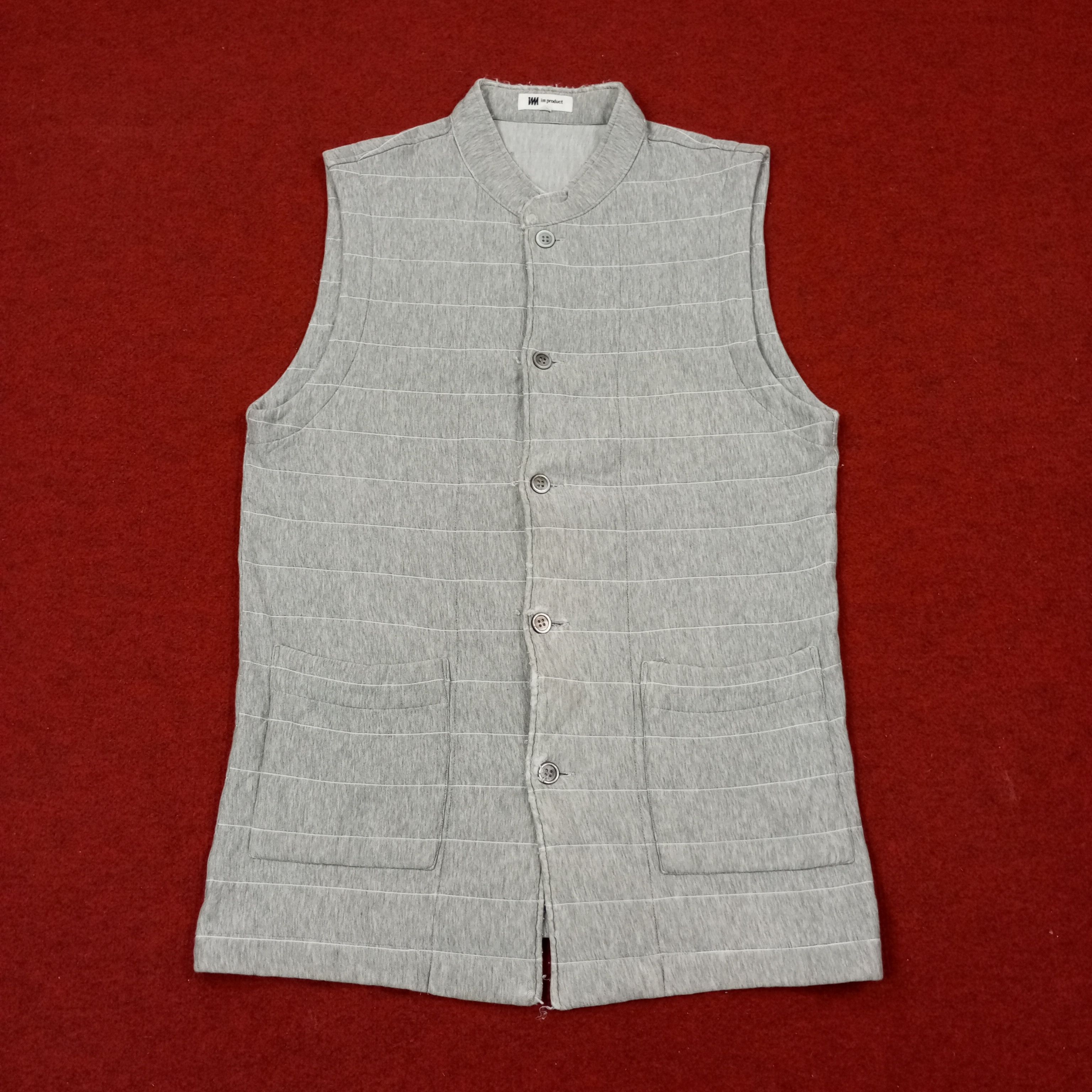 IM Product by Issey Miyake Designer Style Vest c232n14