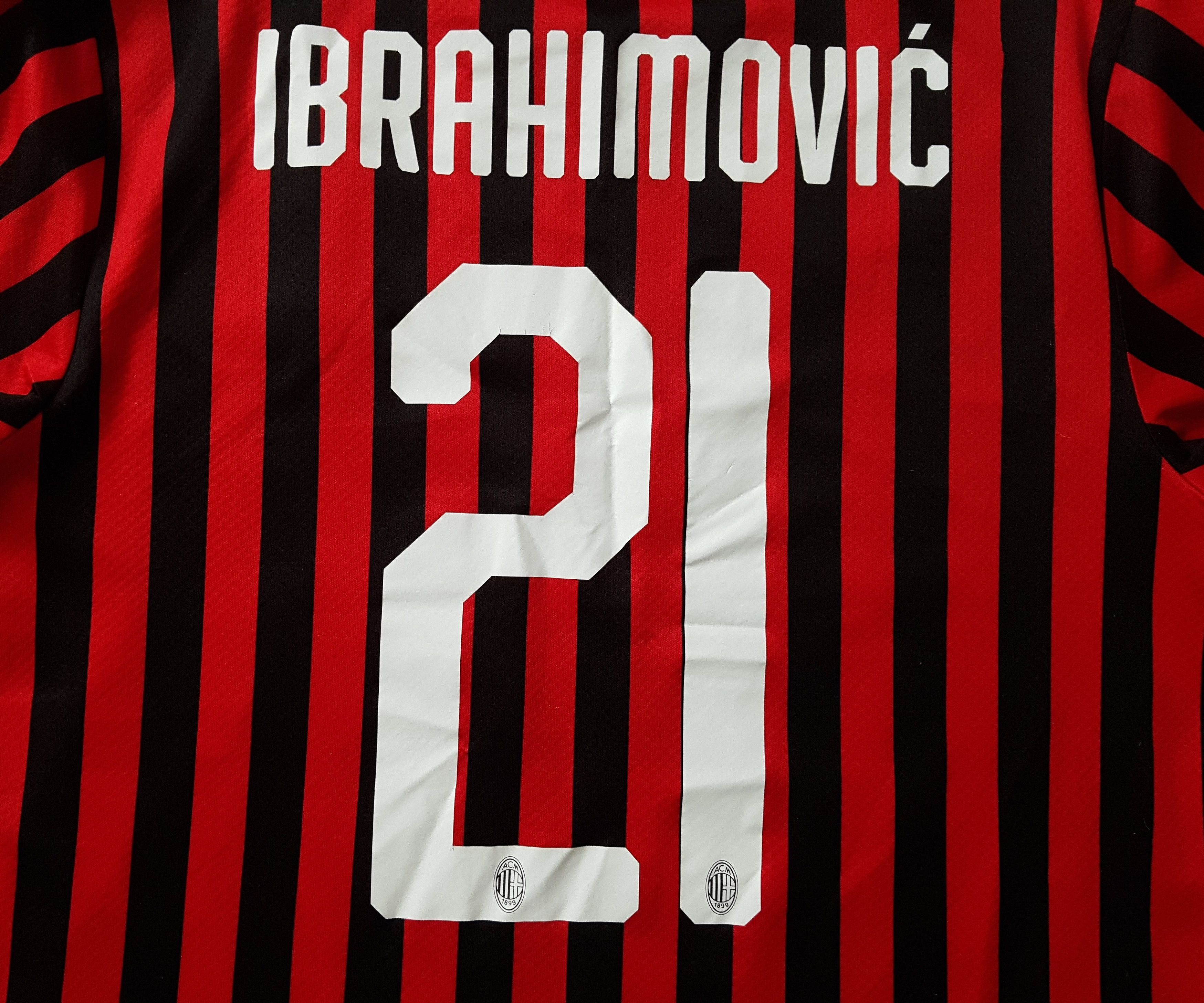 Puma Milan AC Zlatan Ibrahimovic 2019/20 Home Soccer Jersey Size US S / EU 44-46 / 1 - 11 Thumbnail