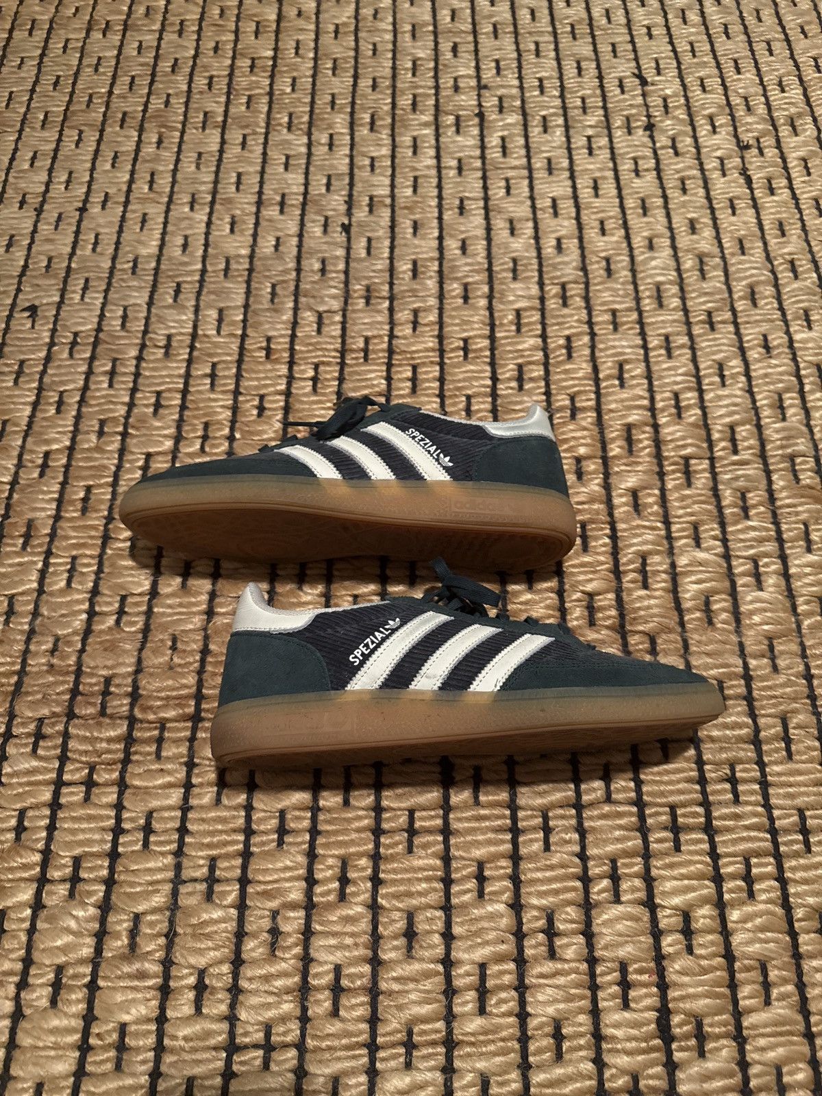 Adidas Spezial Handball Sneaker Size US 9 / EU 42 - 2 Thumbnail