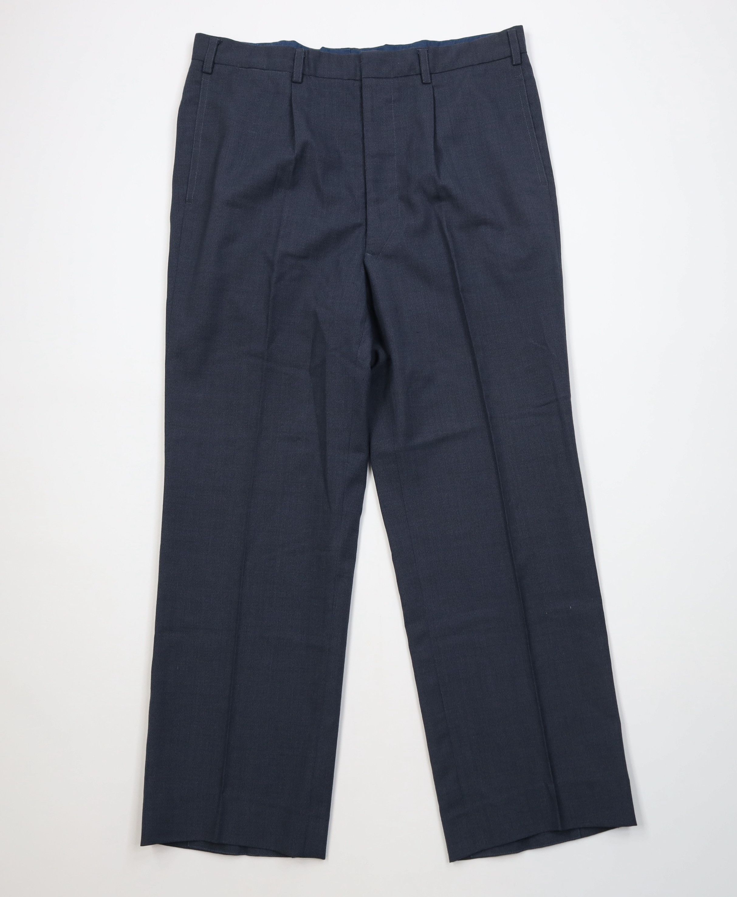 Vintage Vintage 30s 40s Streetwear Knit Chino Pants Button Fly USA Size US 34 / EU 50 - 1 Thumbnail