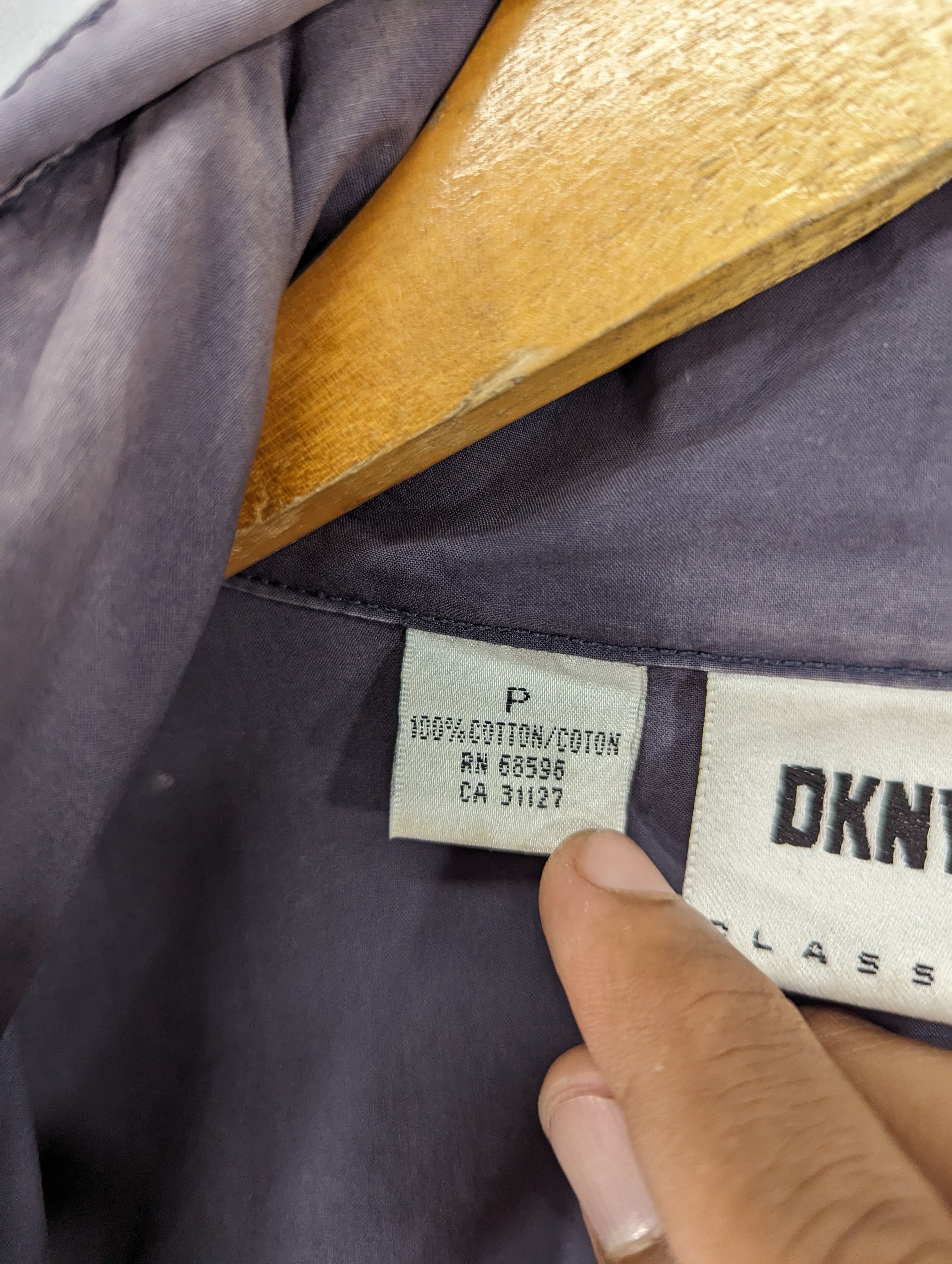 DKNY Vintage DKNY Classic Donna Karan Distressed Jacket Size US L / EU 52-54 / 3 - 16 Thumbnail