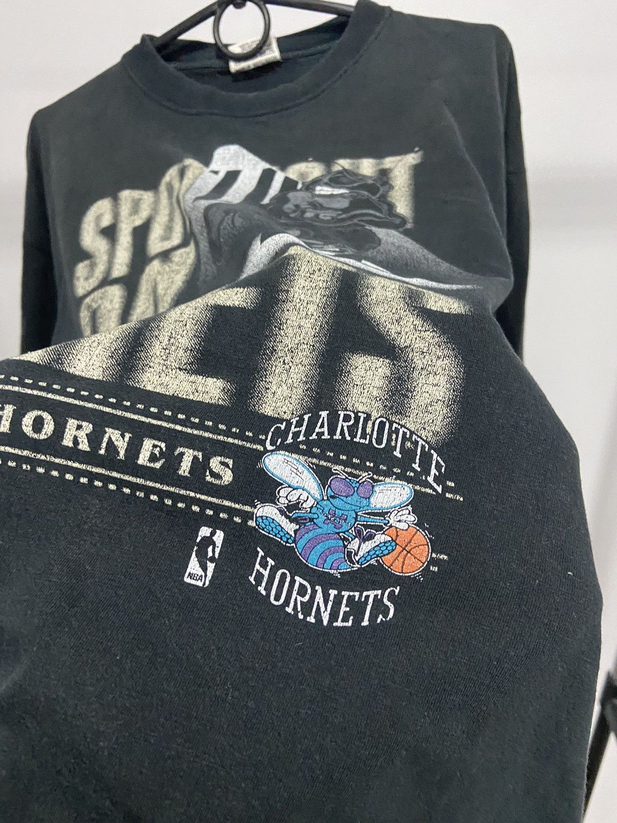 NBA × Vintage Charlotte Hornets Vintage T Shirt Big Logo NBA Size US XL / EU 56 / 4 - 7 Thumbnail