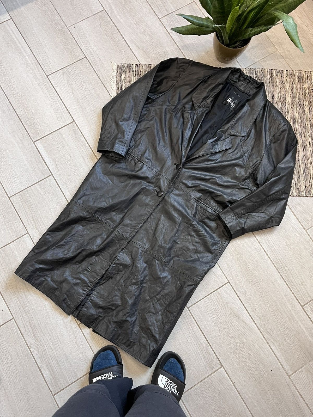 Vintage Vintage Comint Leather Coat Jacket Black minimalistic retro Size US XL / EU 56 / 4 - 1 Thumbnail