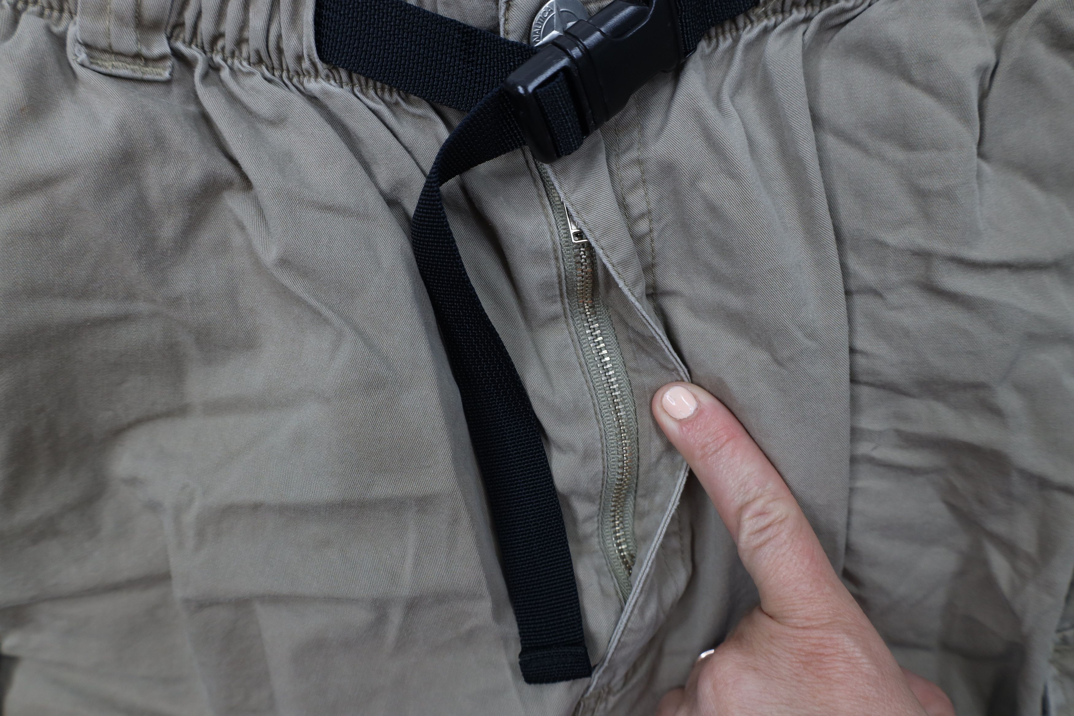 Nautica × Vintage Vintage 90s Nautica Spell Out Belted Mesh Cargo Shorts Beige Size US 34 / EU 50 - 8 Thumbnail