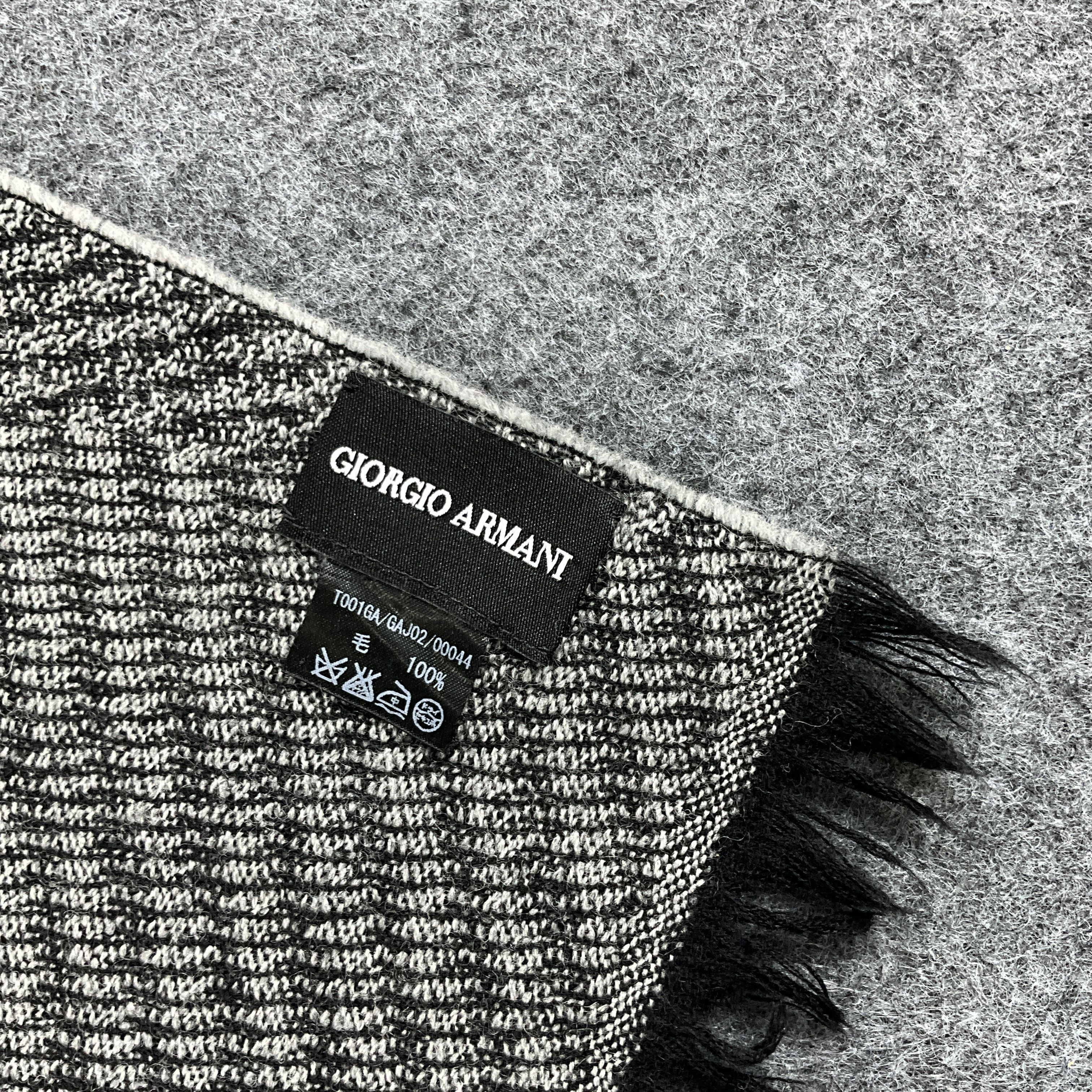 Giorgio Armani Giorgio Armani Scarf / Muffler / Neckwear T1242 Size ONE SIZE - 5 Thumbnail