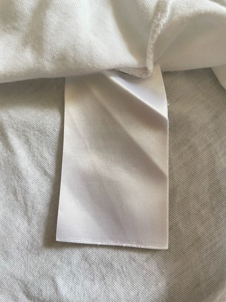Valentino Valentino white short sleeves 2505-Nextarrow Size US S / EU 44-46 / 1 - 6 Thumbnail