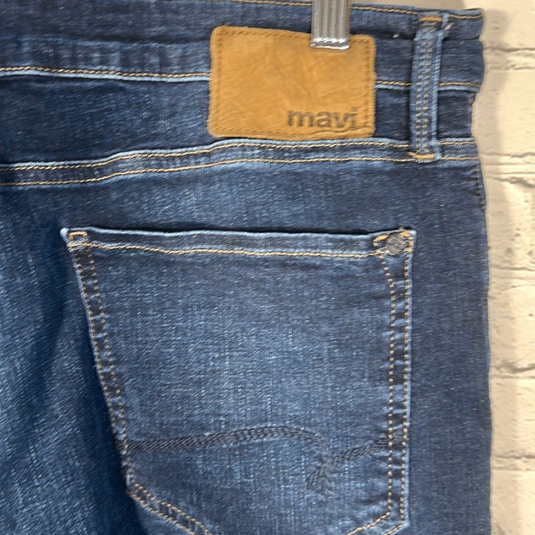 Vintage Mavi Jeans Matt Relaxed Straight Jeans W35 L34 Regular Size 35 Blue Straight Men Jeans Size US 35 - 4 Thumbnail