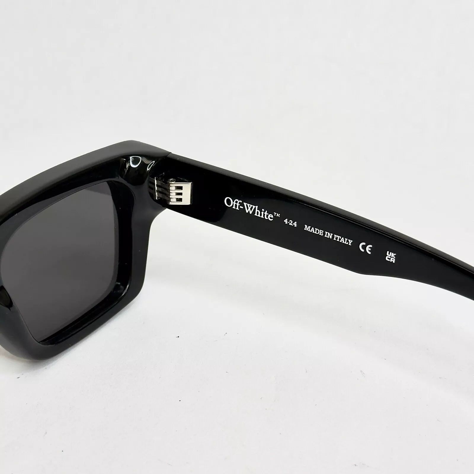 Off-White OFF-WHITE OERI126M Crystal Strass Stud Black Sunglasses 126 Size ONE SIZE - 7 Thumbnail