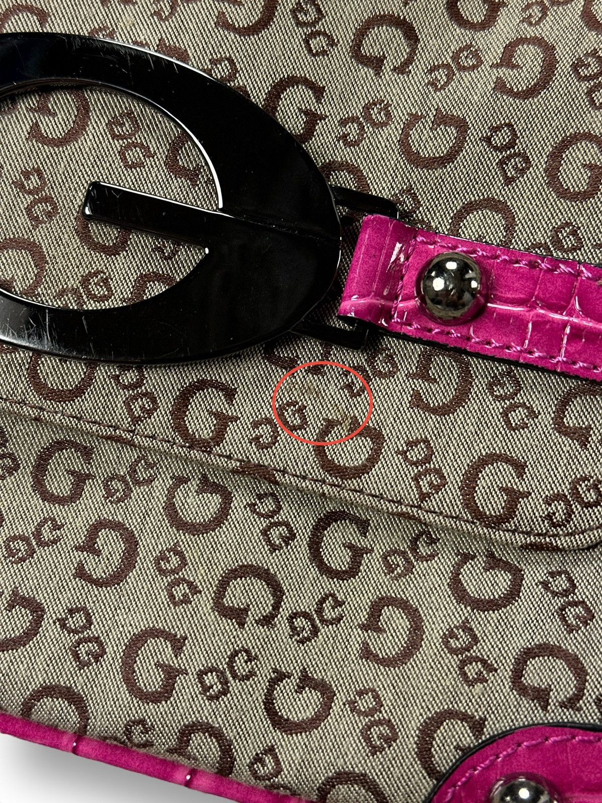 Guess Vintage Y2K Guess Monogram Retro Avant Garde Shoulder Bag Size ONE SIZE - 8 Thumbnail