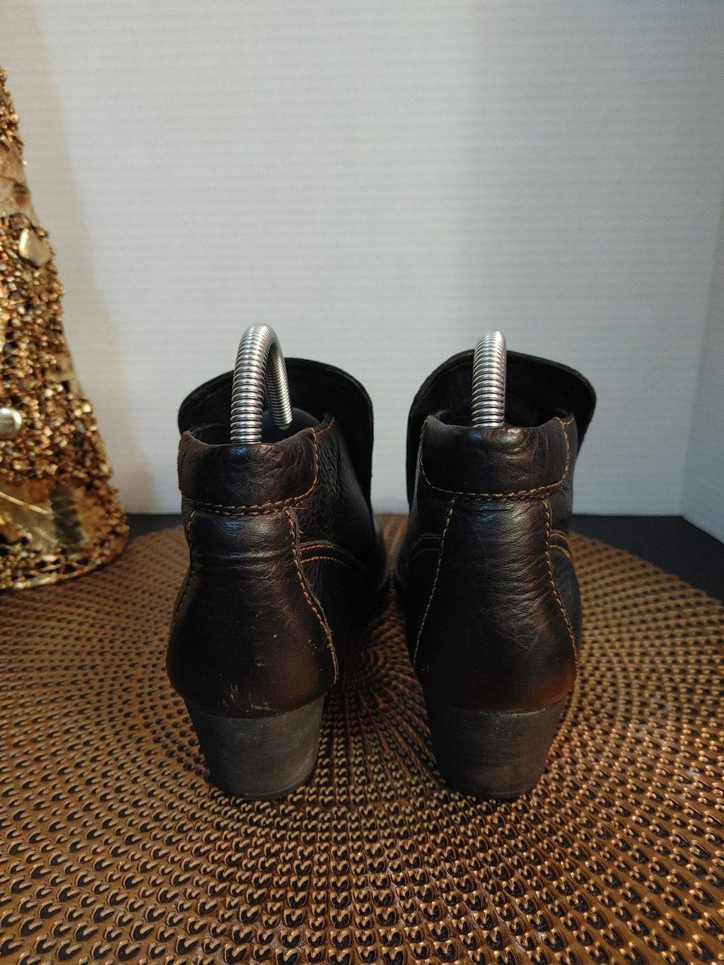 Born Born Rachelle Leather Ankle Booties Size 7 Size US 7 / IT 37 - 4 Thumbnail