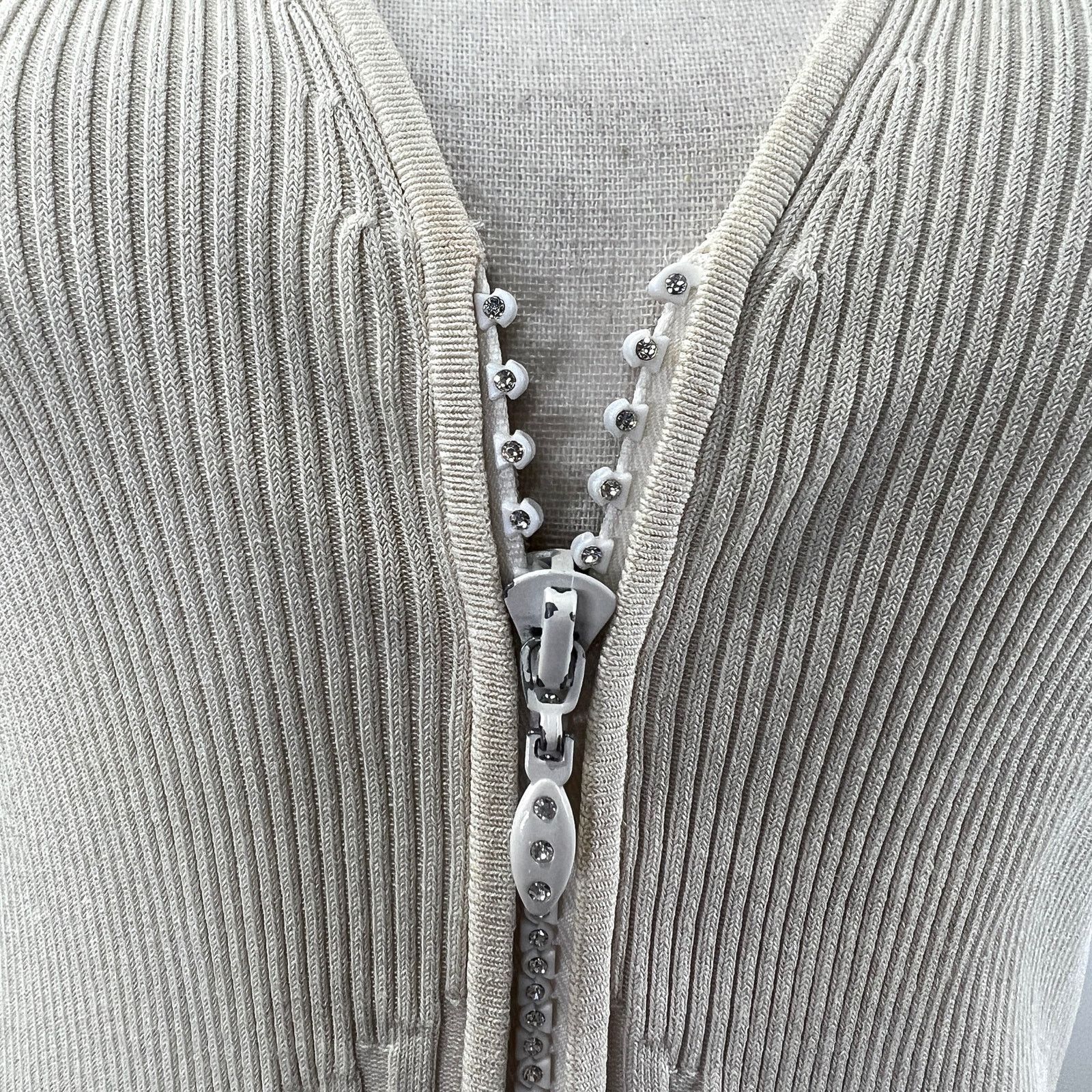 Vintage 90s Cache Ribbed Silk Top Sleeveless Rhinestone Zipper Size L / US 10 / IT 46 - 5 Thumbnail