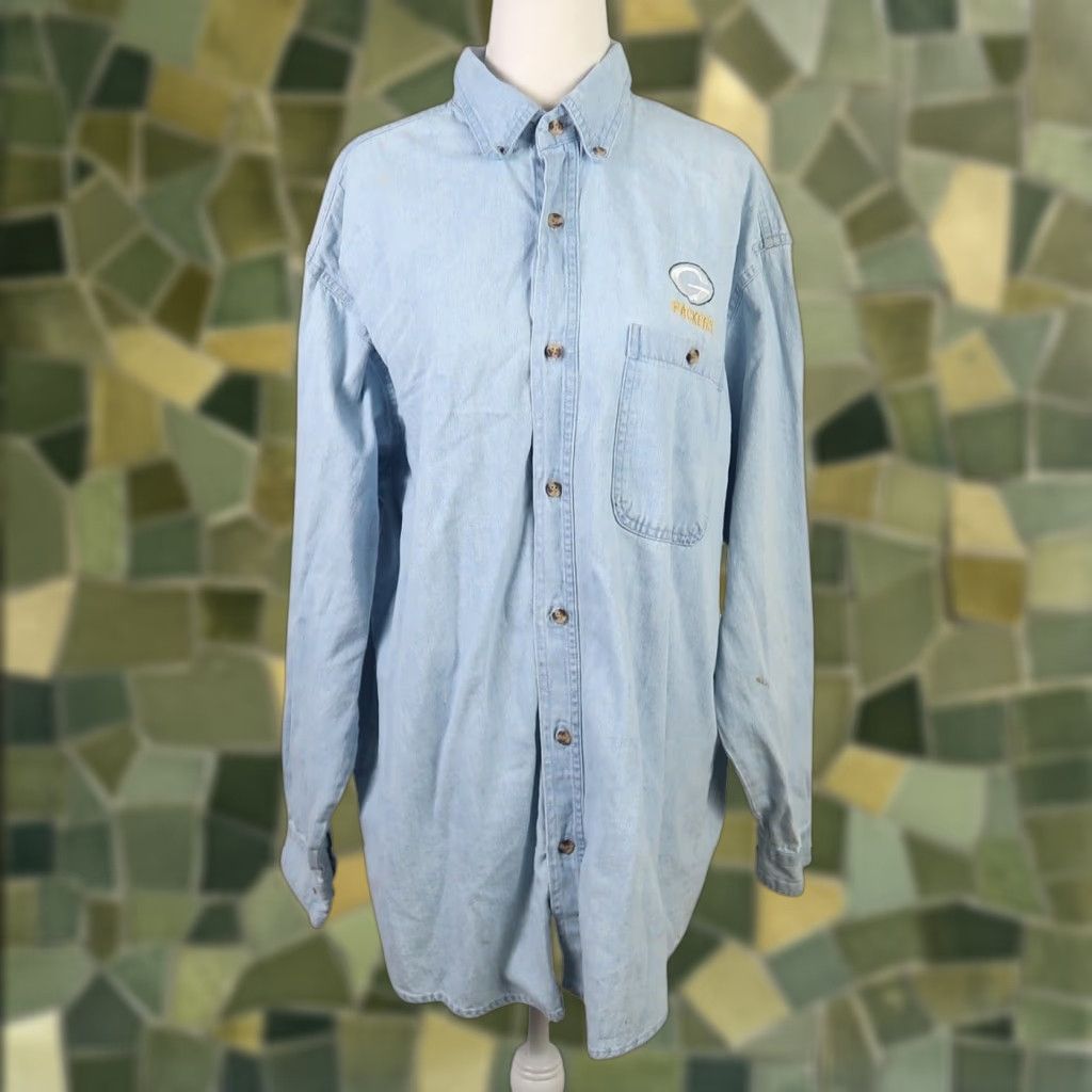 Denime VINTAGE 90s Game Day Green Bay Packers light wash denim shirt Mens M Blue Long Sleeve Button-Up Embroidered NFL Football team Cotton Cotton Shirt Size US M / EU 48-50 / 2 - 1 Thumbnail