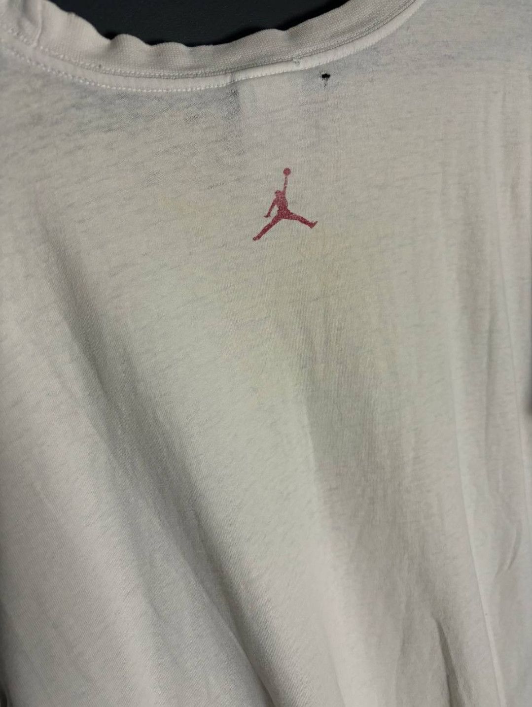 Jordan Brand Vintage Nike Jordan T-Shirt Size US M / EU 48-50 / 2 - 9 Thumbnail