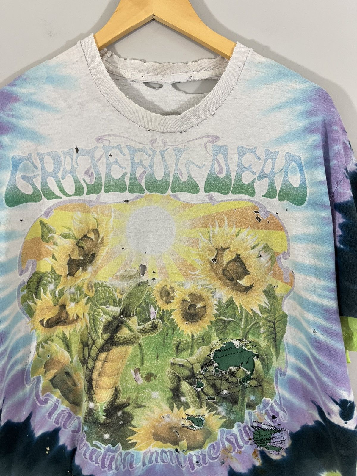 Vintage Grateful Dead 1995 Thrashed Tie Dye Faded 90s Band Tee Size US XL / EU 56 / 4 - 3 Thumbnail