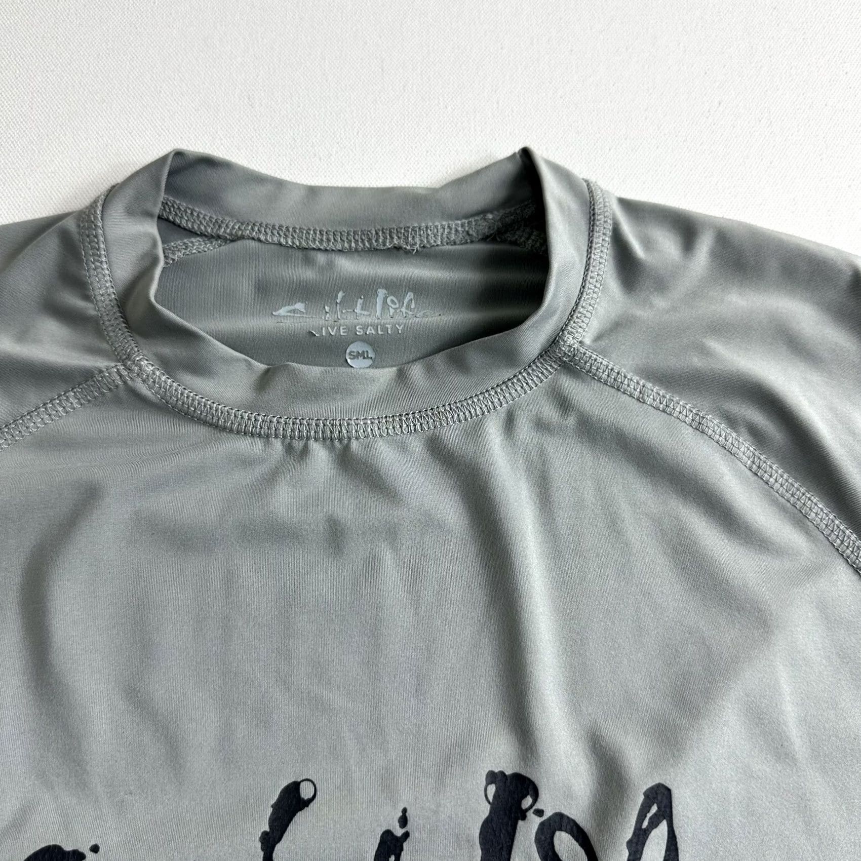 Vintage VINTAGE SALT LIFE SLX Shirt UVapor Long Sleeve Tee Rash Guard Gray Graphics Skull Mens S Size US S / EU 44-46 / 1 - 4 Thumbnail