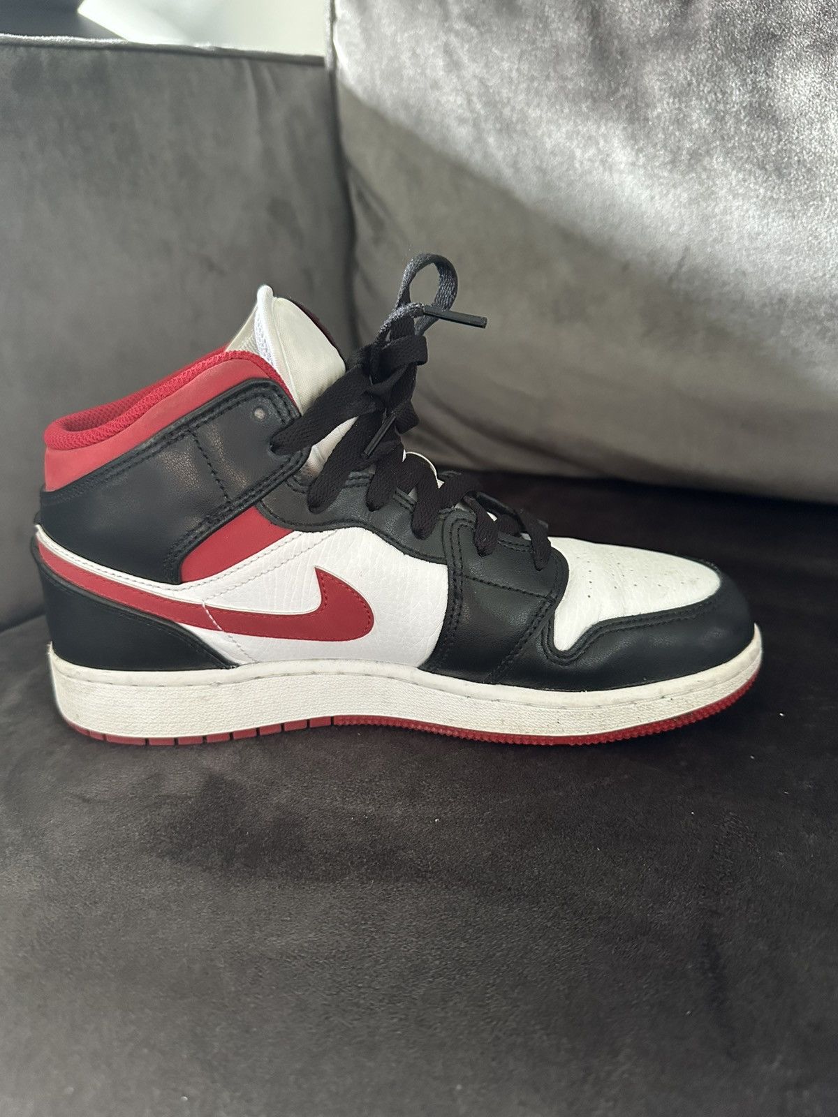 Nike Air Jordan 1 Mid Zwart Wit Maat 40 Size US 9 / IT 39 - 7 Thumbnail