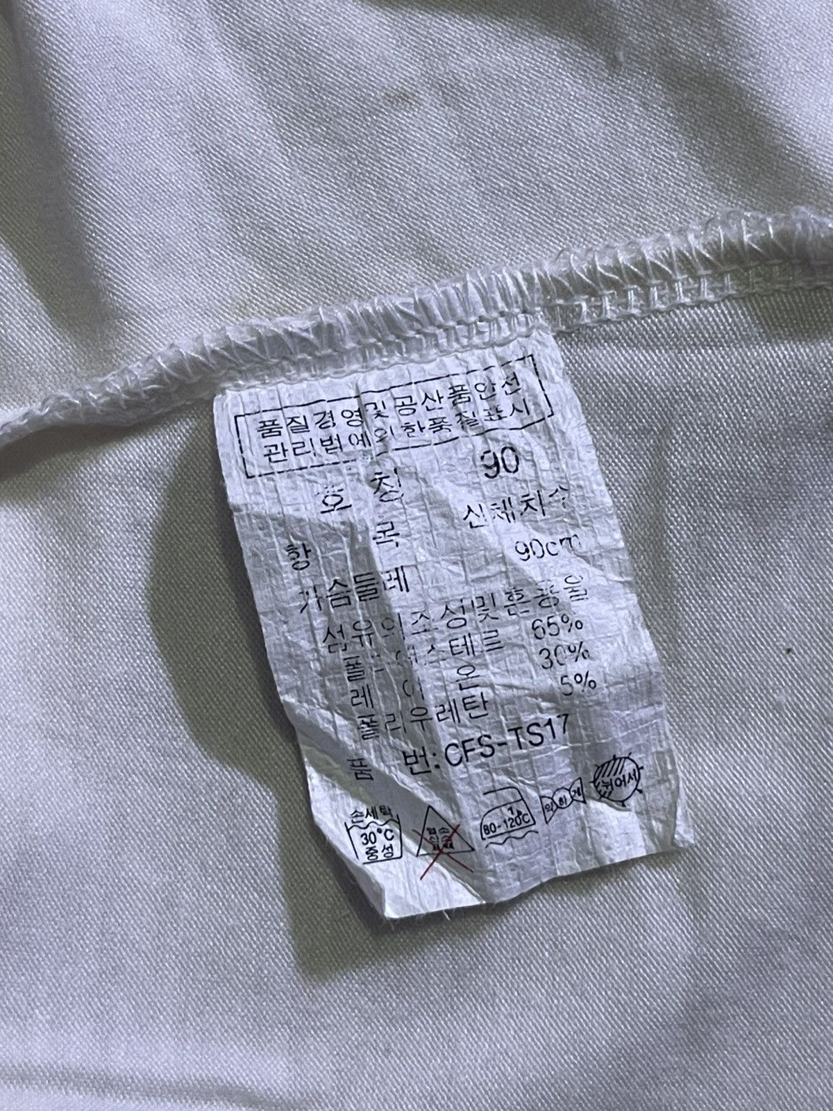 Japanese Brand Y2K crocodile long sleeve t-shirt with necklace motif Size US M / EU 48-50 / 2 - 5 Thumbnail