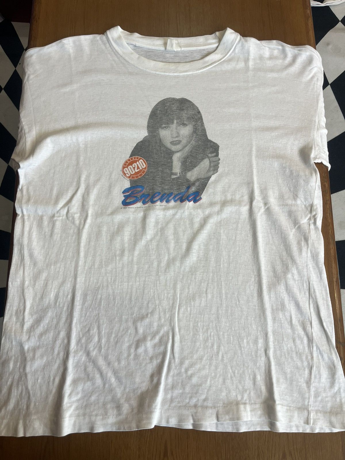 Arts & Science Vtg Beverly Hills 1992’s Movie / Brenda Walsh Actor Tshirt Size US L / EU 52-54 / 3 - 3 Thumbnail