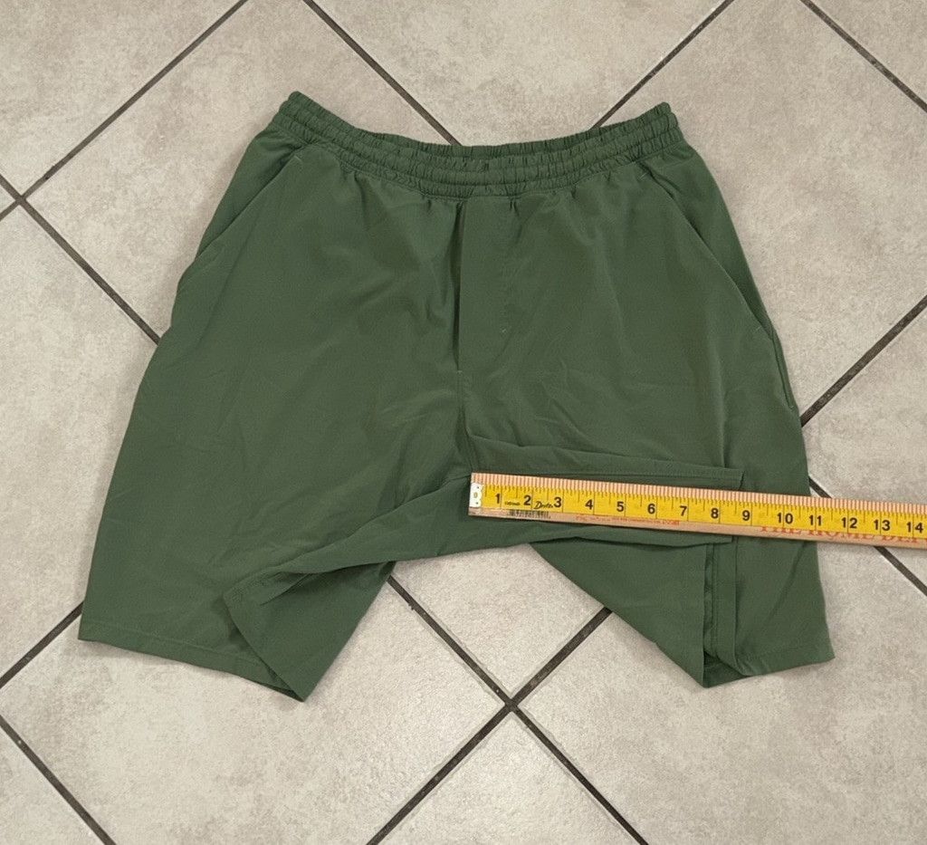 Lululemon LULULEMON PACE BREAKER SHORT LINER 9” GREEN SIZE MEDIUM Size US 28 / EU 44 - 2 Thumbnail