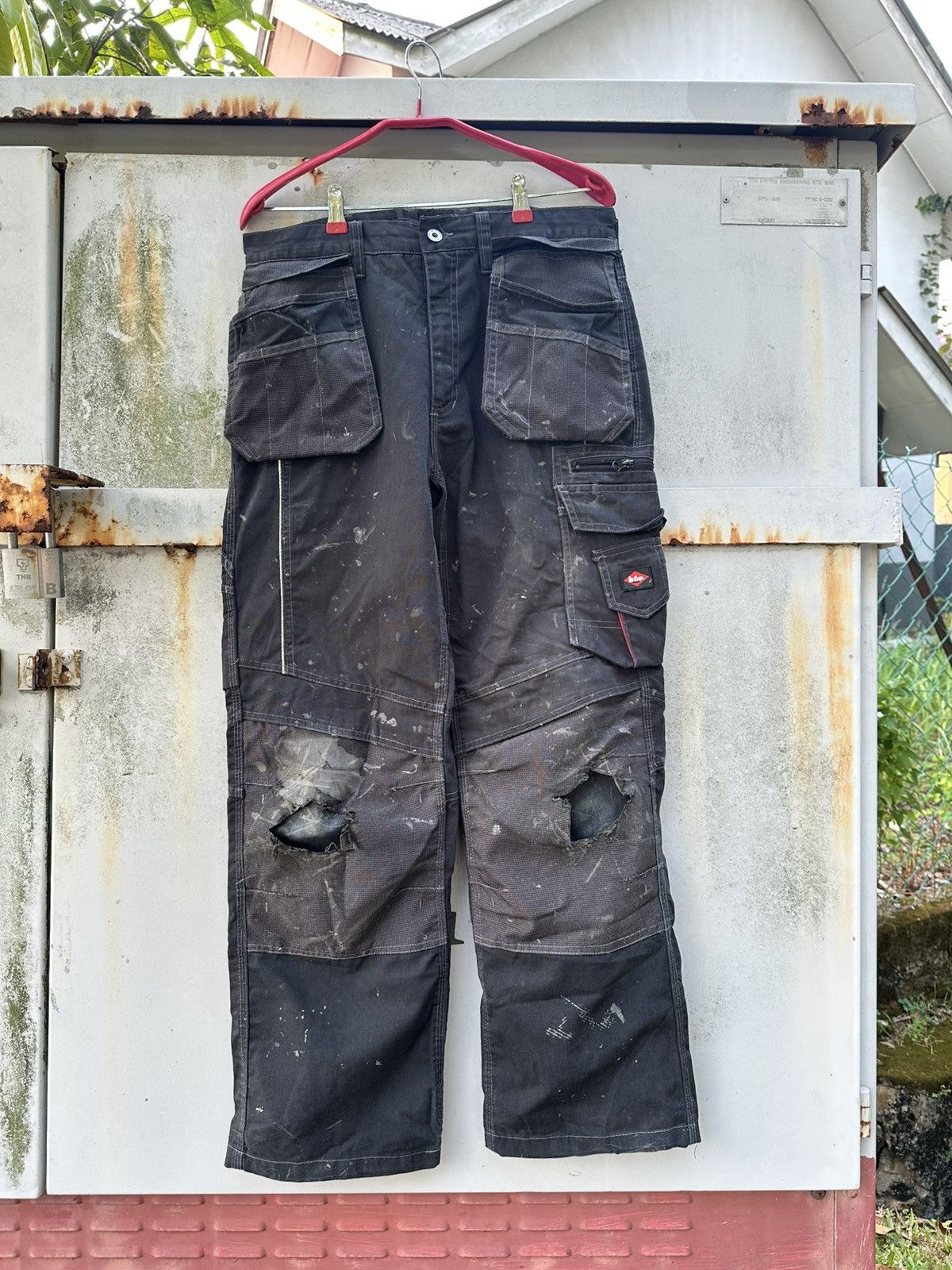 Vintage 👹THRASHED Lee Cooper ERD Baggy Cargo Pants Size US 31 - 2 Thumbnail