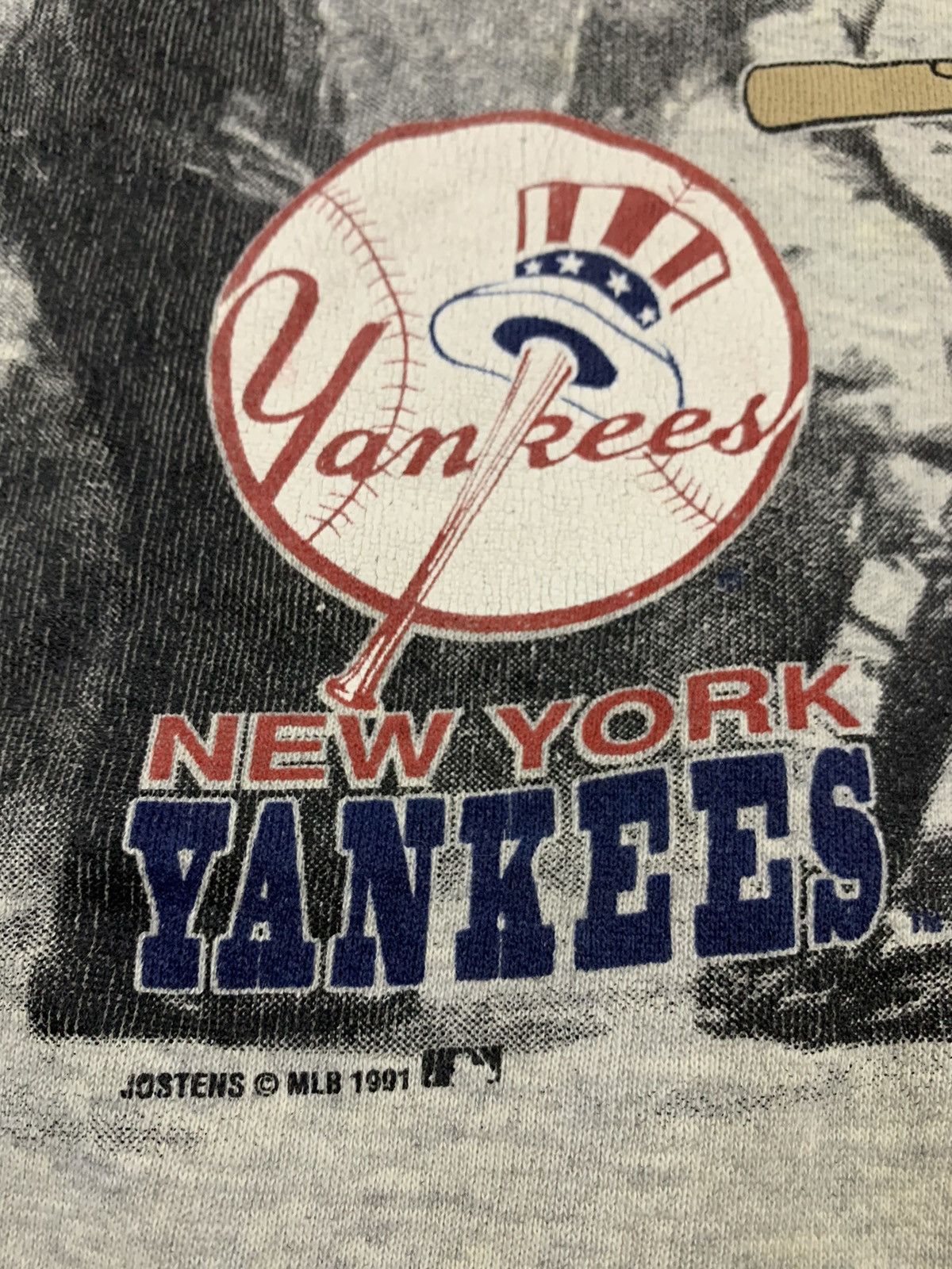 MLB VINTAGE YANKEES TAZ 90’S DISTRESSED SWEATSHIRT VERY RARE Size US L / EU 52-54 / 3 - 4 Thumbnail