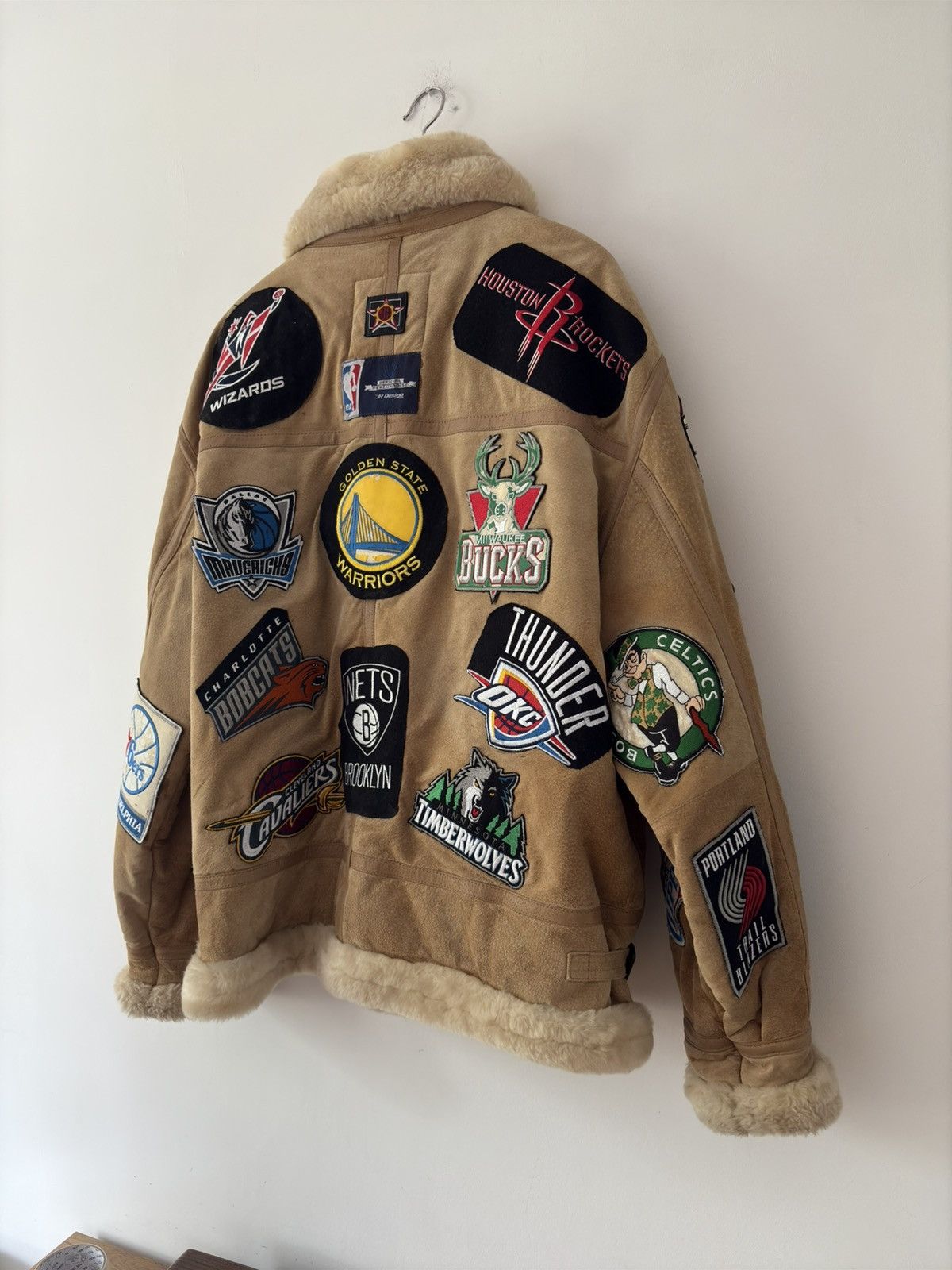 JH Design × Jeff Hamilton × NBA Rare Jeff Hamilton x Phat Farm NBA Leather Jacket – All Team Size US XXL / EU 58 / 5 - 6 Thumbnail