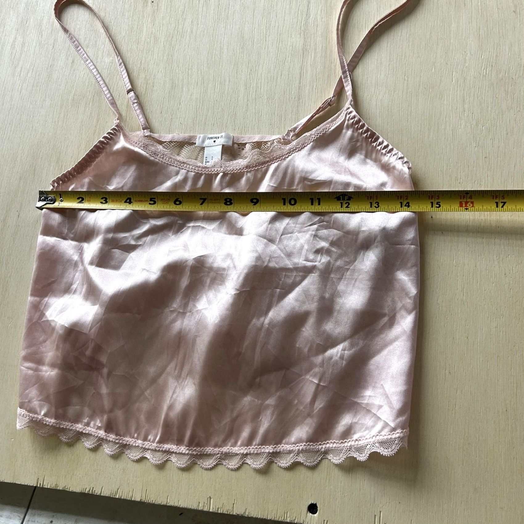 Forever 21 VINTAGE Forever 21 Tank Top Womens Small Pink Satin Lace Trim Cropped Cami Camisole Y2K Size S / US 4 / IT 40 - 5 Thumbnail