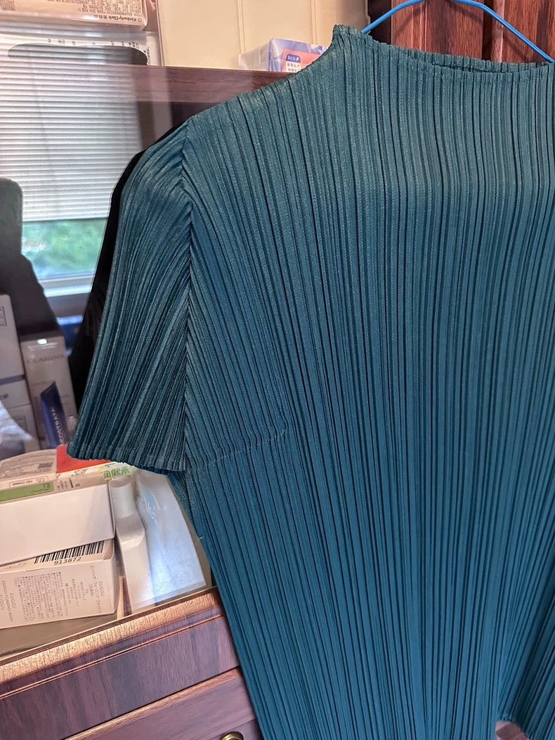 Issey Miyake issey miyake size:3 Green pleated short sleeves Size XXS / US 00 / IT 34 - 2 Thumbnail
