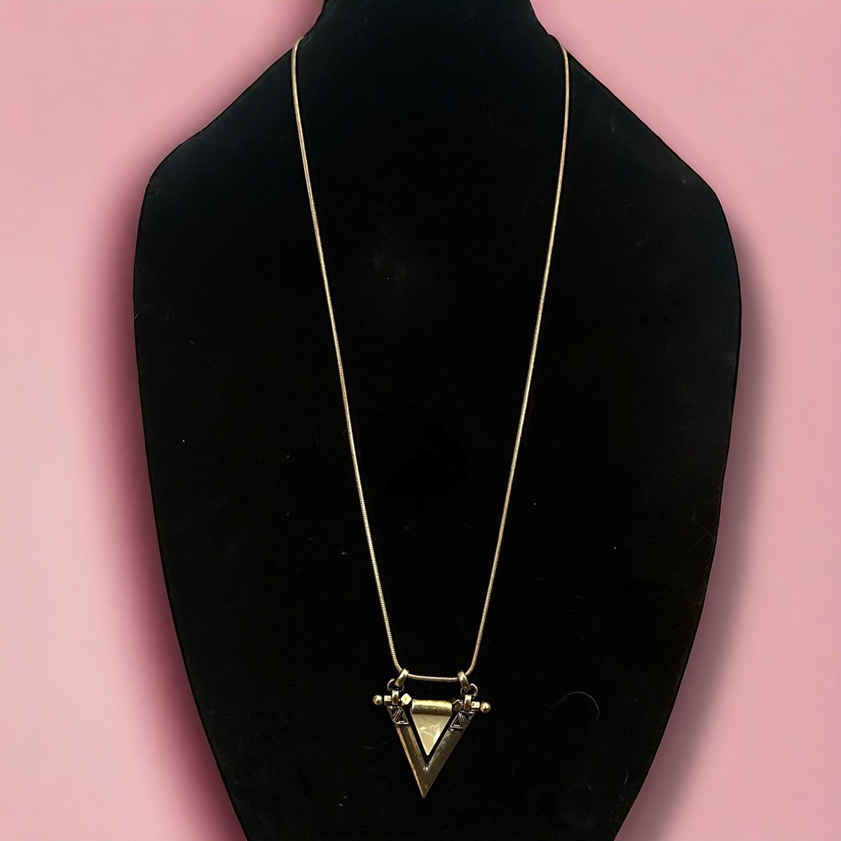 Other Long antique gold triangle pendant necklace Size ONE SIZE - 2 Thumbnail