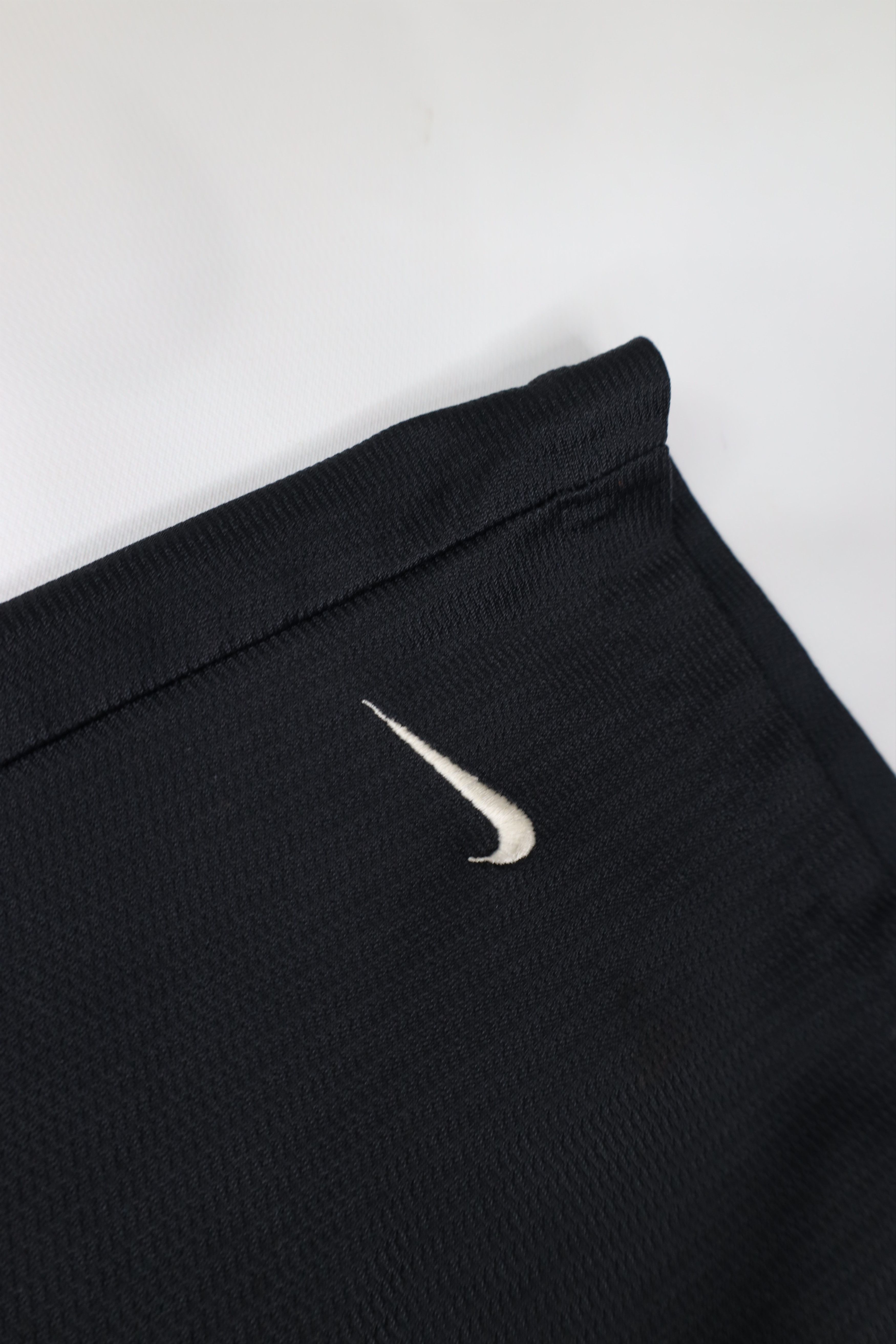 Nike Vintage 90s Y2K Nike Mini Swoosh Above Knee Shorts Black Size US 36 / EU 52 - 7 Thumbnail