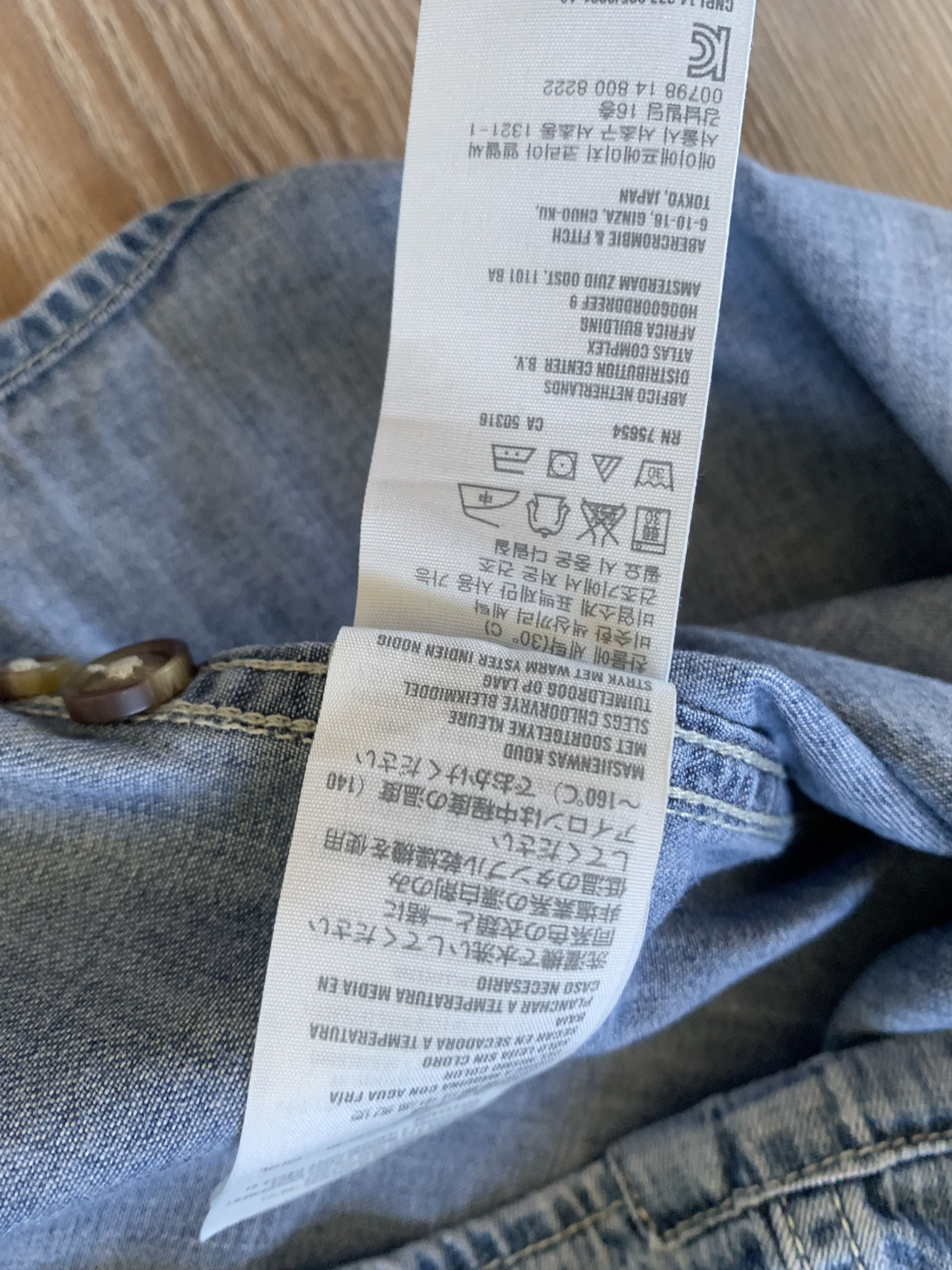 Abercrombie & Fitch Abercrombie & Fitch Denim Button Up Shirt Size US M / EU 48-50 / 2 - 10 Thumbnail