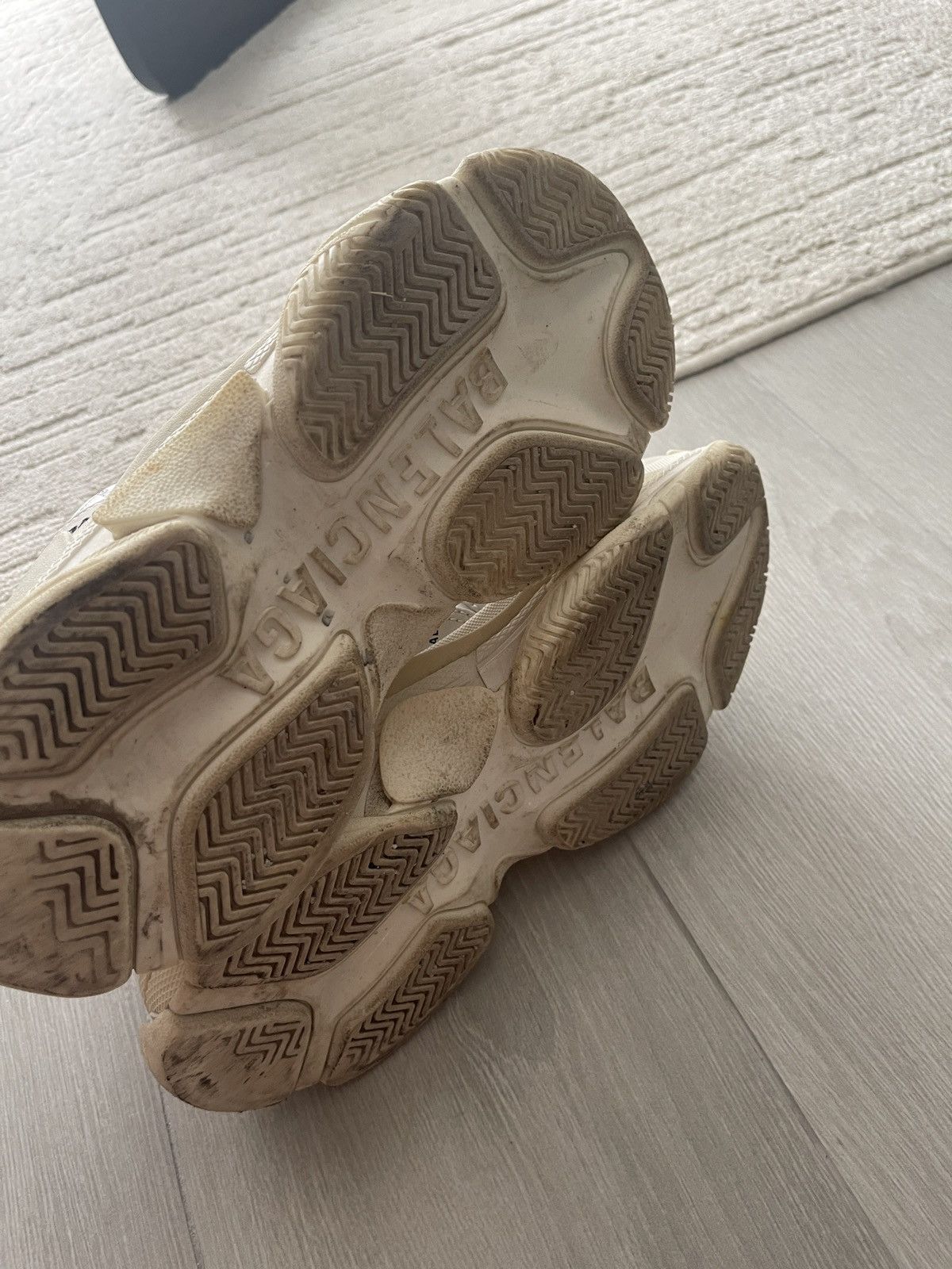 Balenciaga Balenciaga Triple S Logo White Size US 8 / IT 38 - 2 Thumbnail