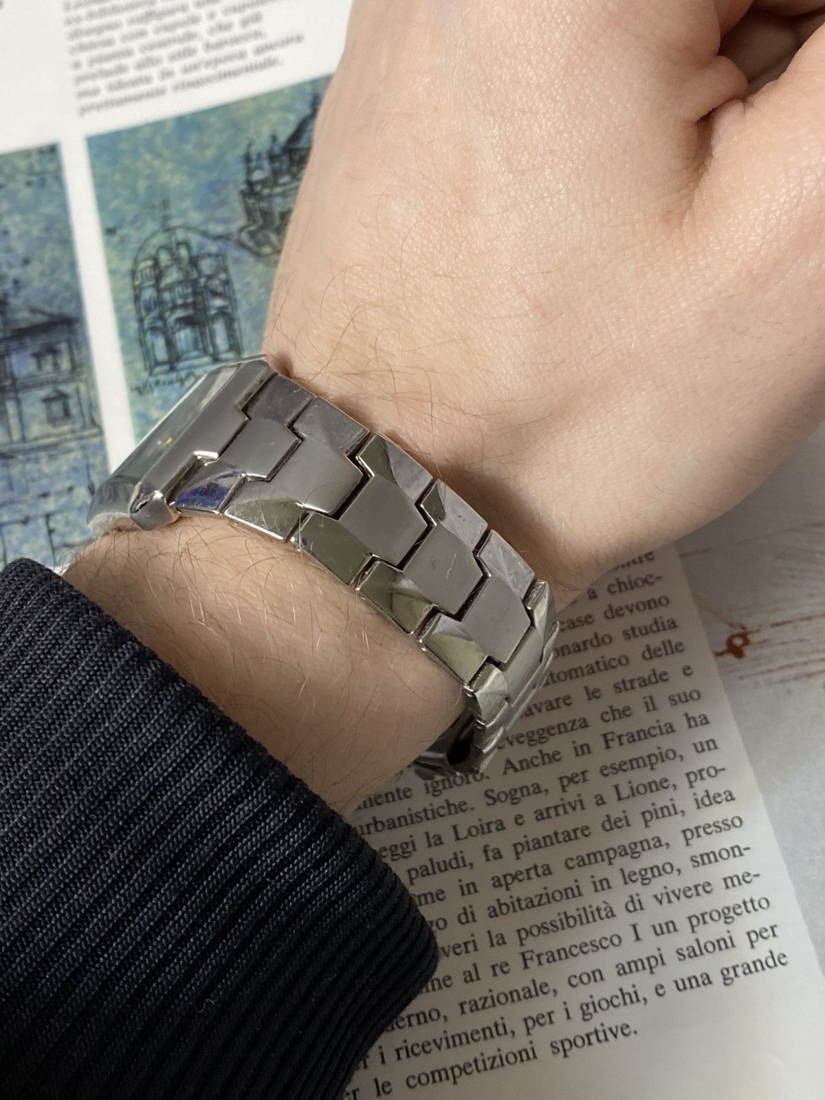 Japanese Brand OMAX Quartz Watch Rectangular, Crystal, Black Gold Tone Size ONE SIZE - 7 Thumbnail