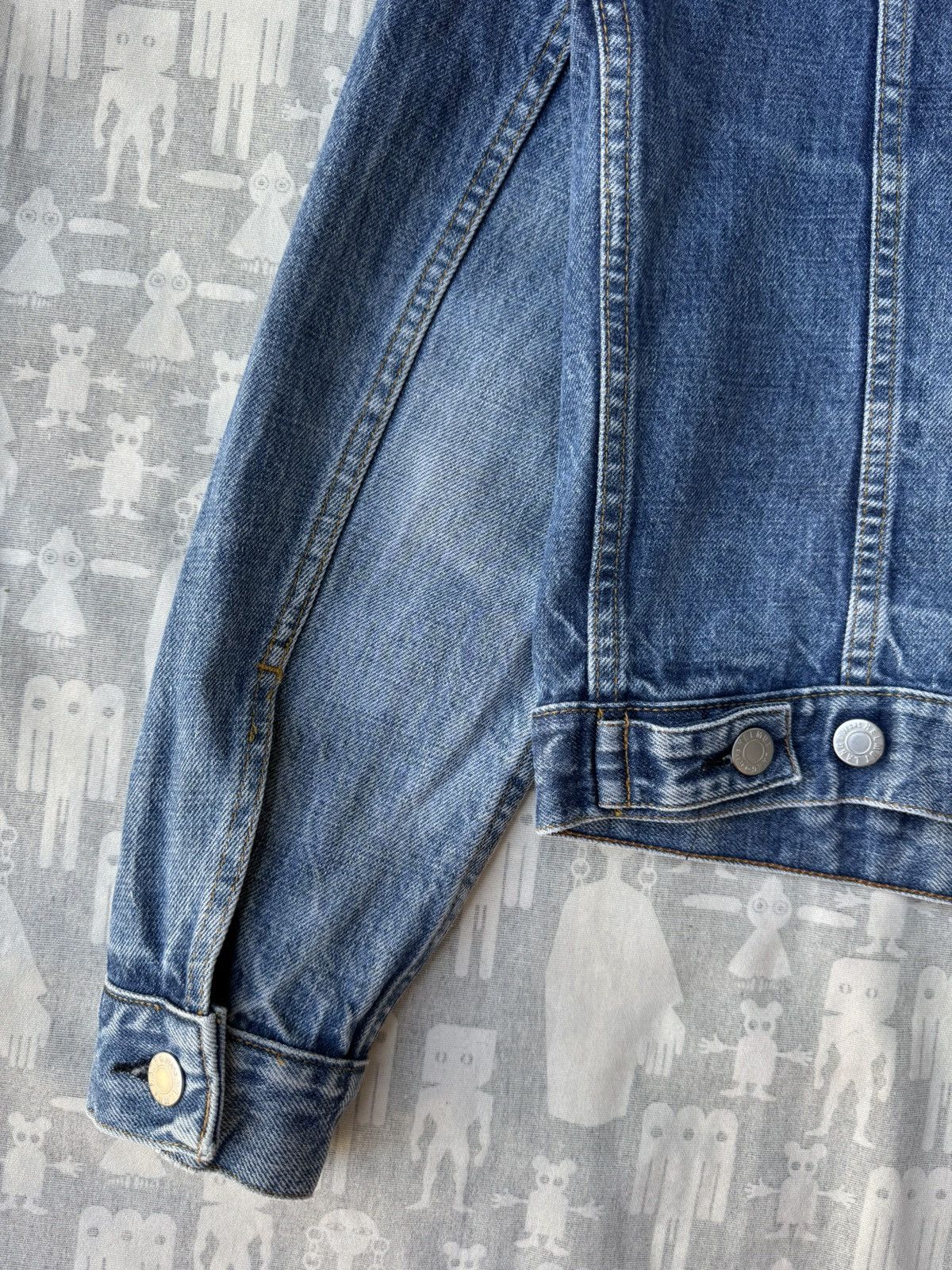 Helmut Lang Helmut Lang 1999 Type III Classic Denim Faded Trucker Jacket Size US S / EU 44-46 / 1 - 8 Thumbnail