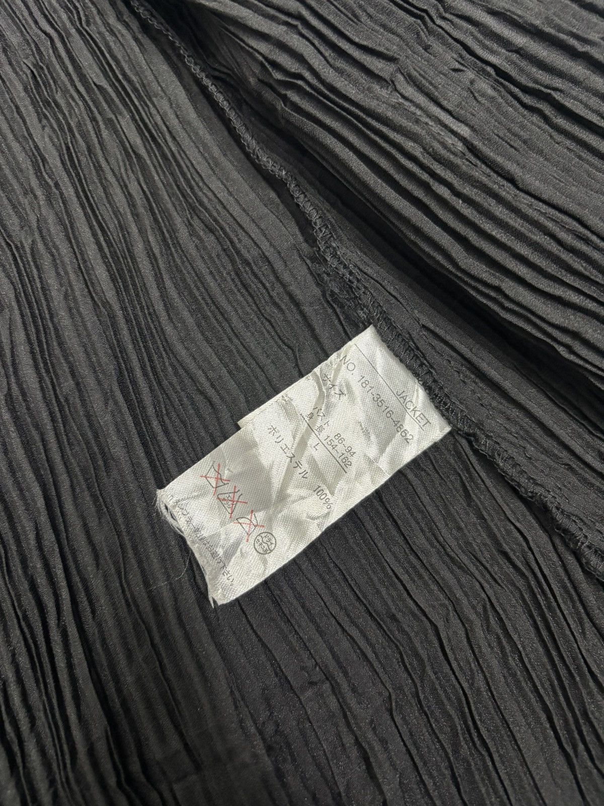 Issey Miyake × Japanese Brand × Pleats Please Issey Miyake PLEATED PLEASE ISSEY MIYAKE STYLE DESIGN DRAPE JACKET Size S / US 4 / IT 40 - 10 Thumbnail