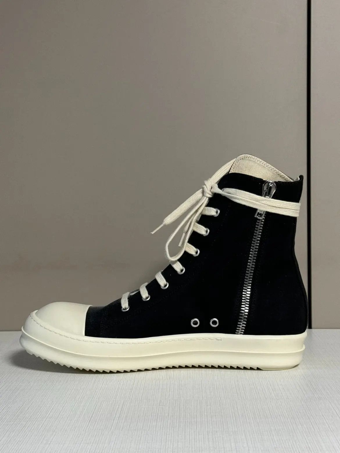 Rick Owens Rick Owens Fading Hi Sneaker Size US 10.5 / EU 43-44 - 6 Thumbnail