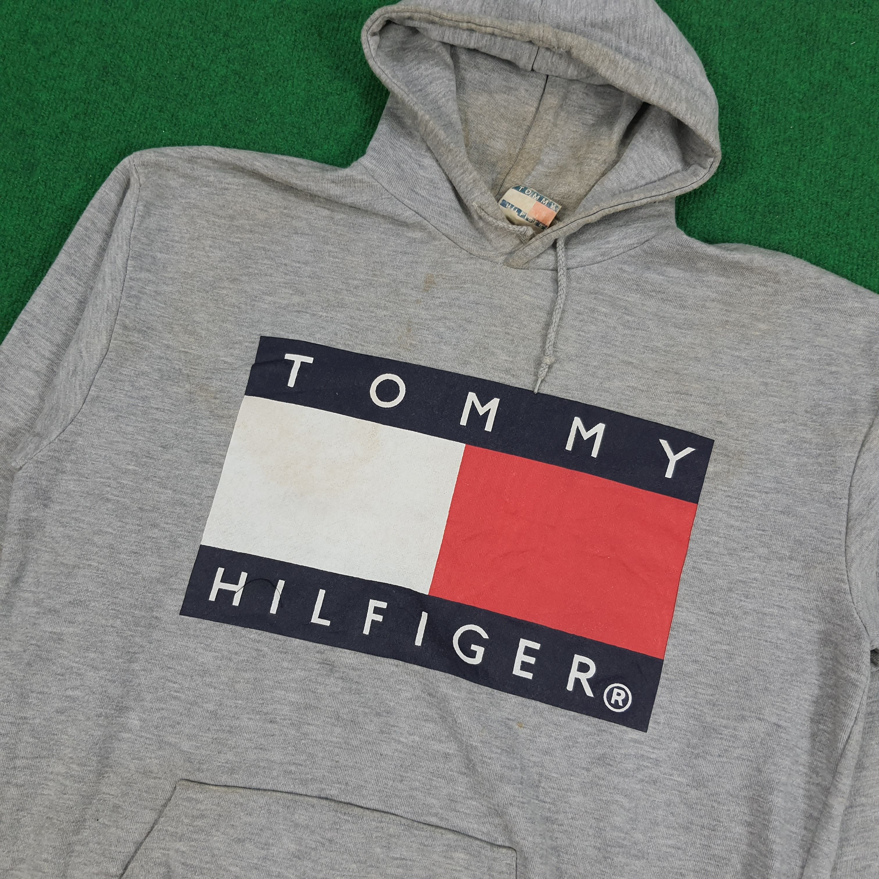 Tommy Hilfiger × Vintage Vintage Tommy Hilfiger Big Logo Hoodies Size US L / EU 52-54 / 3 - 2 Thumbnail