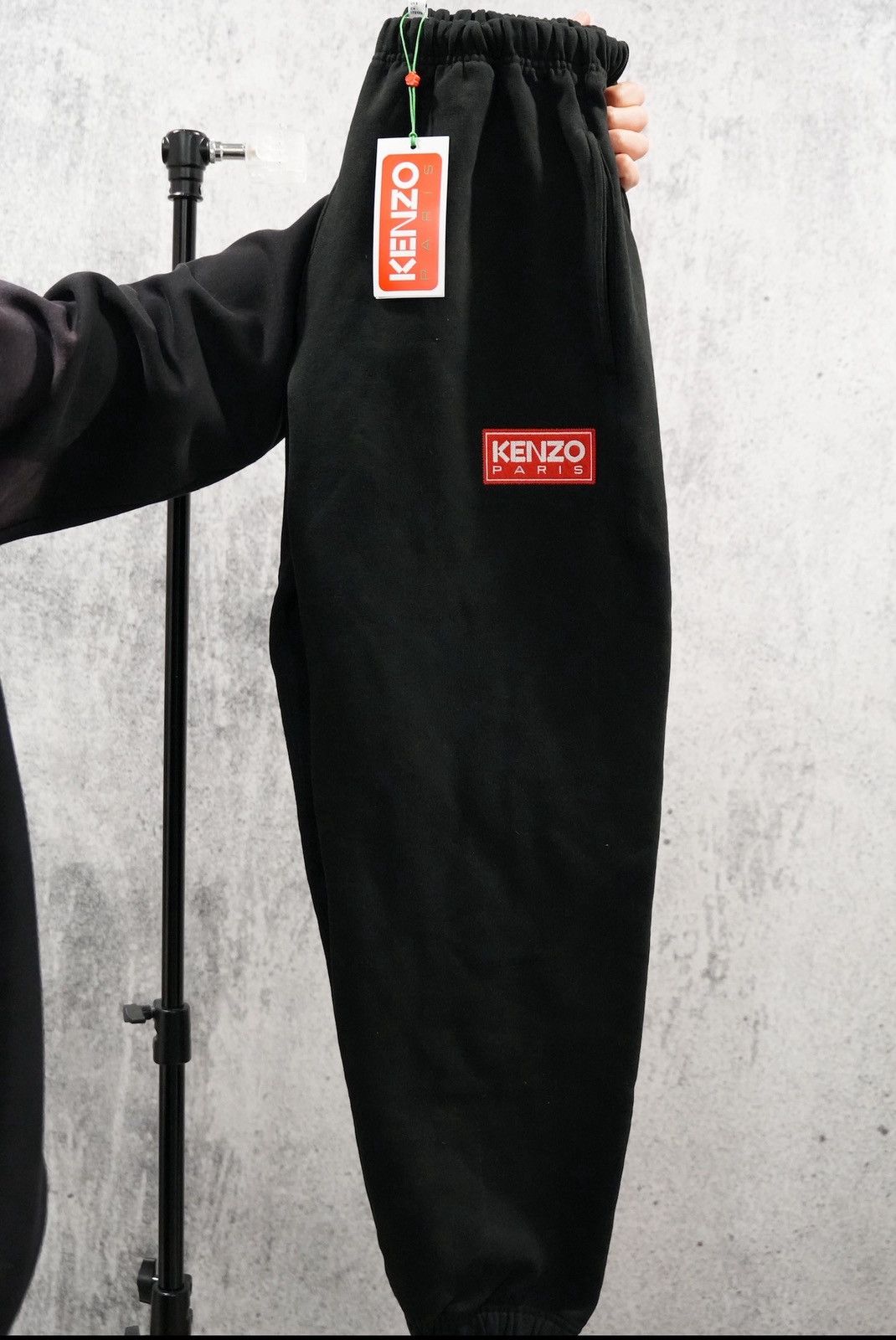 Kenzo Title : Kenzo Paris "Target" Logo Tracksuit Set - Nigo Era Size US S / EU 44-46 / 1 - 2 Thumbnail