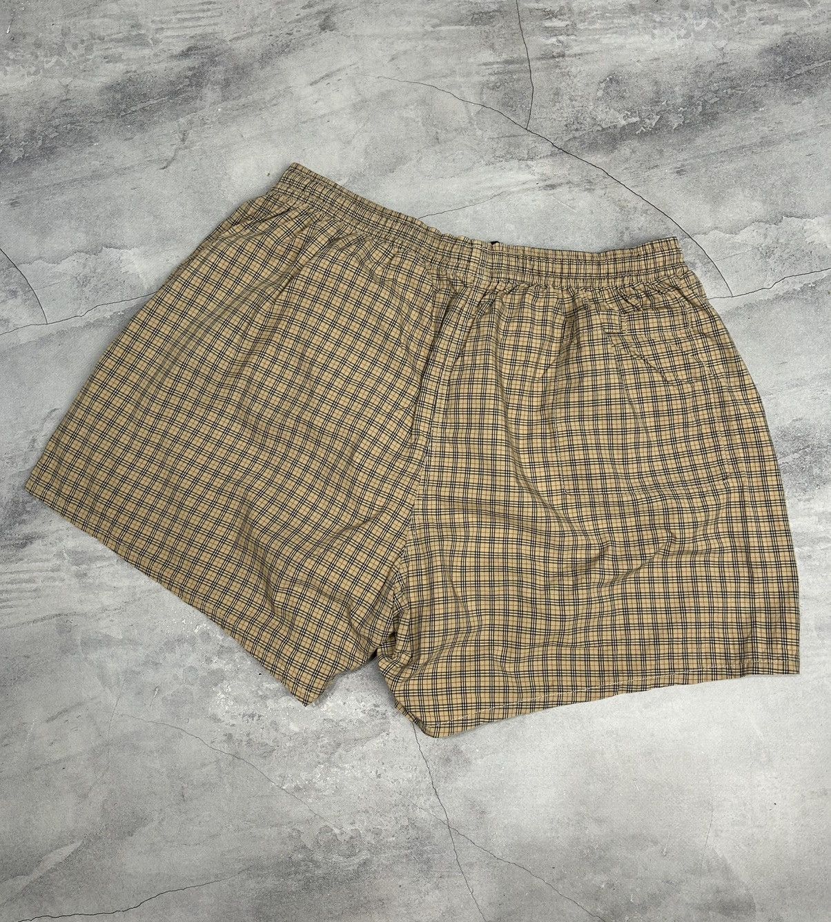 Burberry Rare Vintage 90s Burberry nova check short pants Size US 32 / EU 48 - 4 Thumbnail
