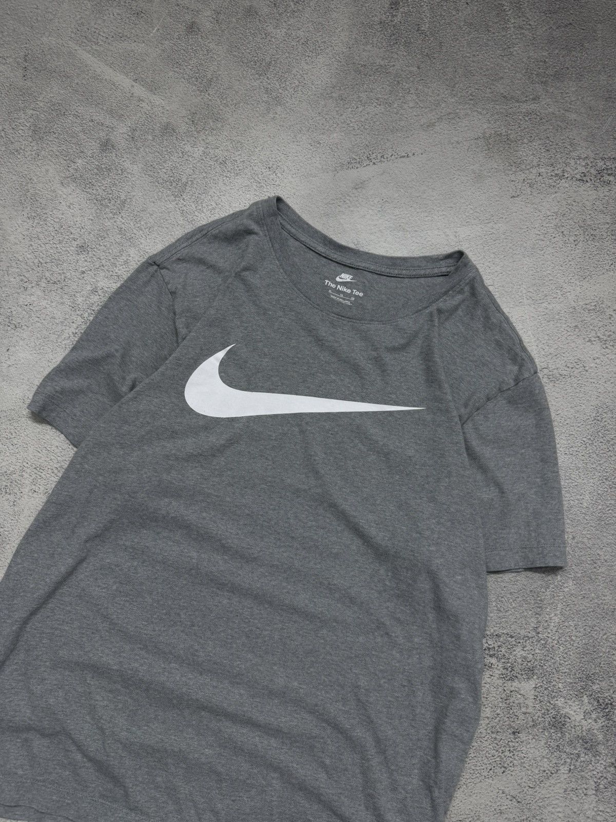 Nike Vintage Y2k Nike Big Logo Swoosh T-Shirt Size US XL / EU 56 / 4 - 3 Thumbnail