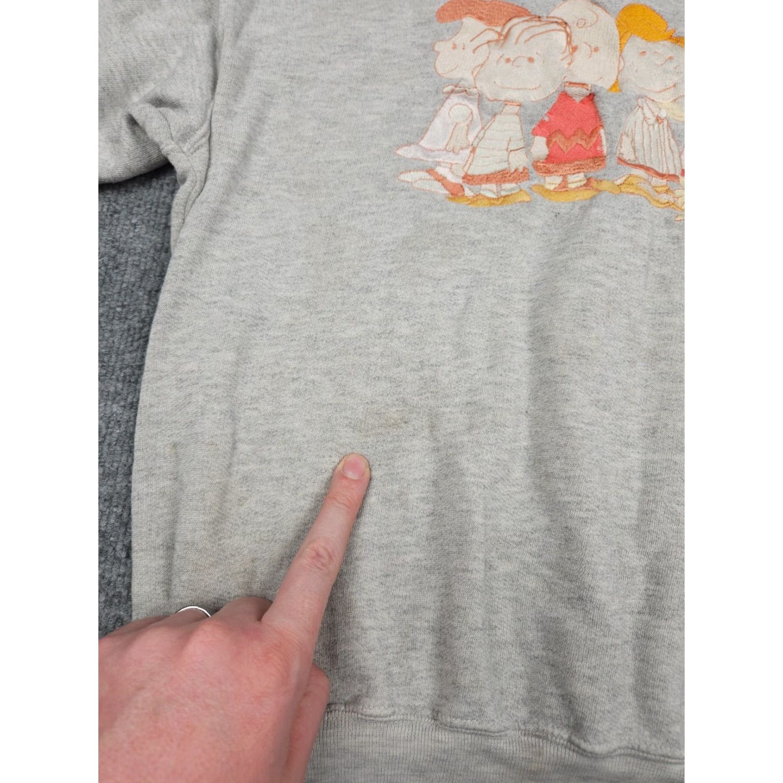 Peanuts **VINTAGE PEANUTS SNOOPY BLITZZ EMBROIDERED GRAY LARGE SWEATSHIRT** User: **VINTAGE PEANUTS SNOOPY GRAY EMBROIDERED BLITZZ LARGE SWEATSHIRT** Size US L / EU 52-54 / 3 - 6 Thumbnail