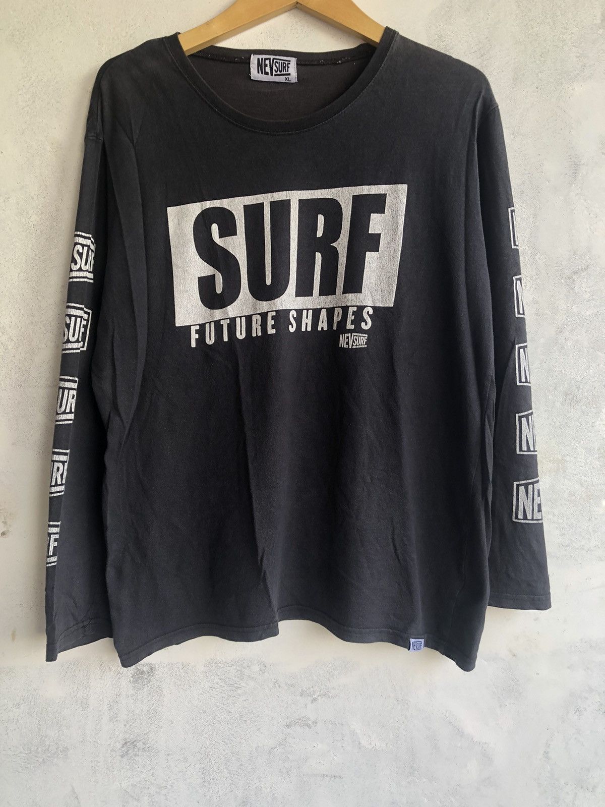 Hysteric Glamour Japan Surf Future Shapes LongSleeve Rock Punk Style Size US XL / EU 56 / 4 - 1 Thumbnail