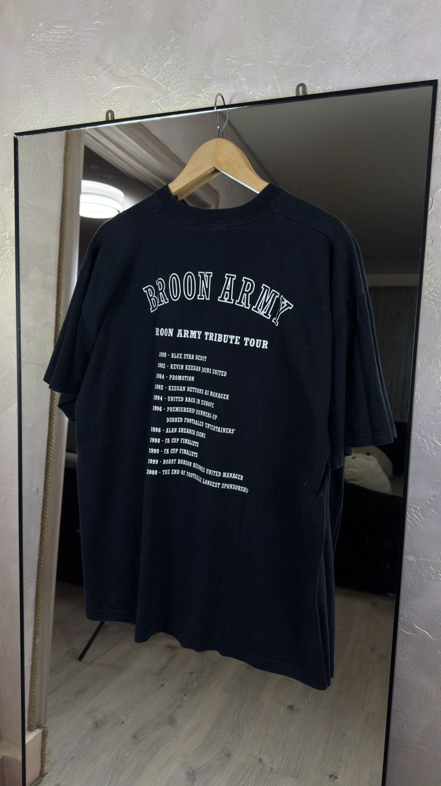 Vintage Vintage Newcastle United Broon Army Tribute Tee Size US XL / EU 56 / 4 - 7 Thumbnail
