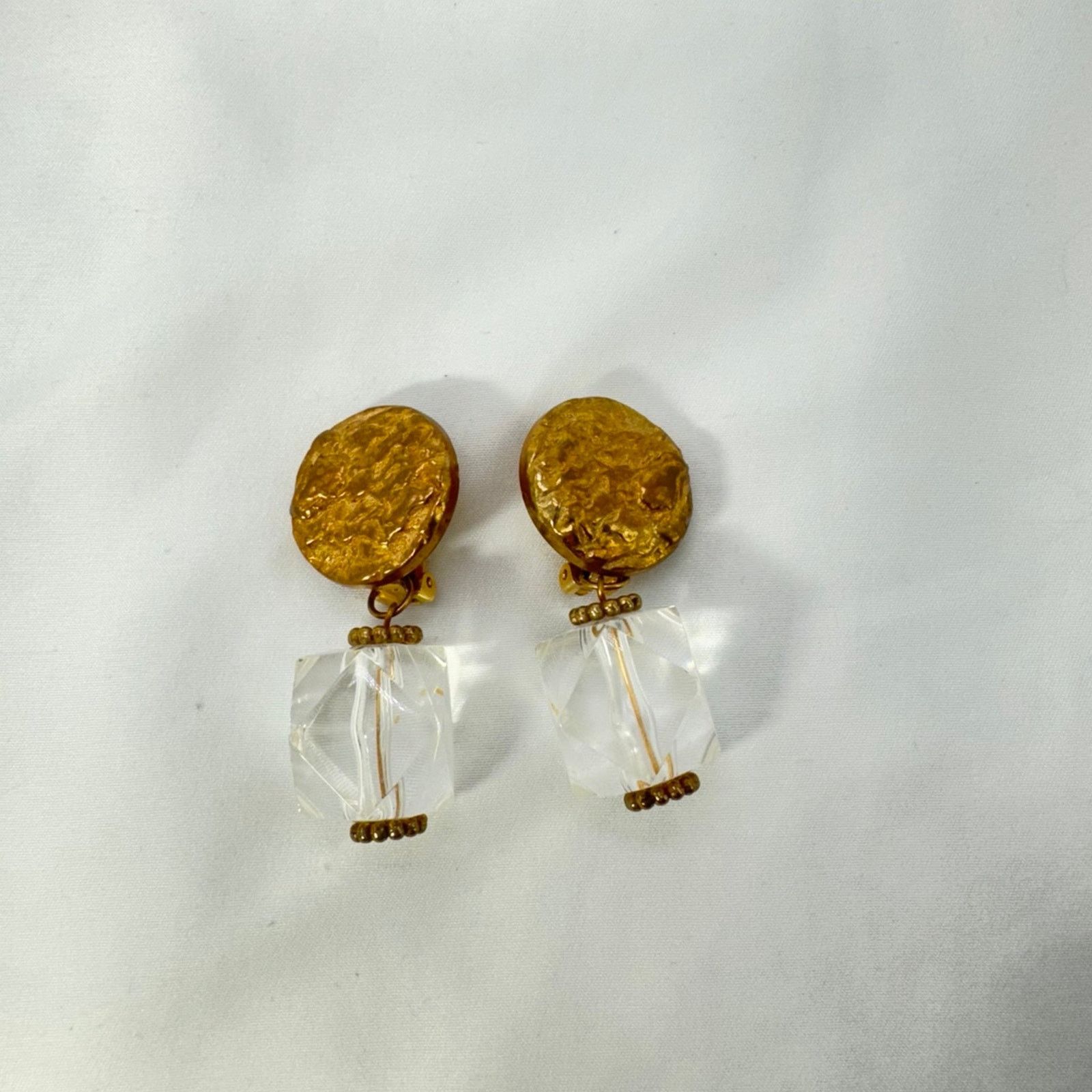 NBDN Nobrandedon VTG clunky lucite clip earrings Size ONE SIZE - 5 Thumbnail