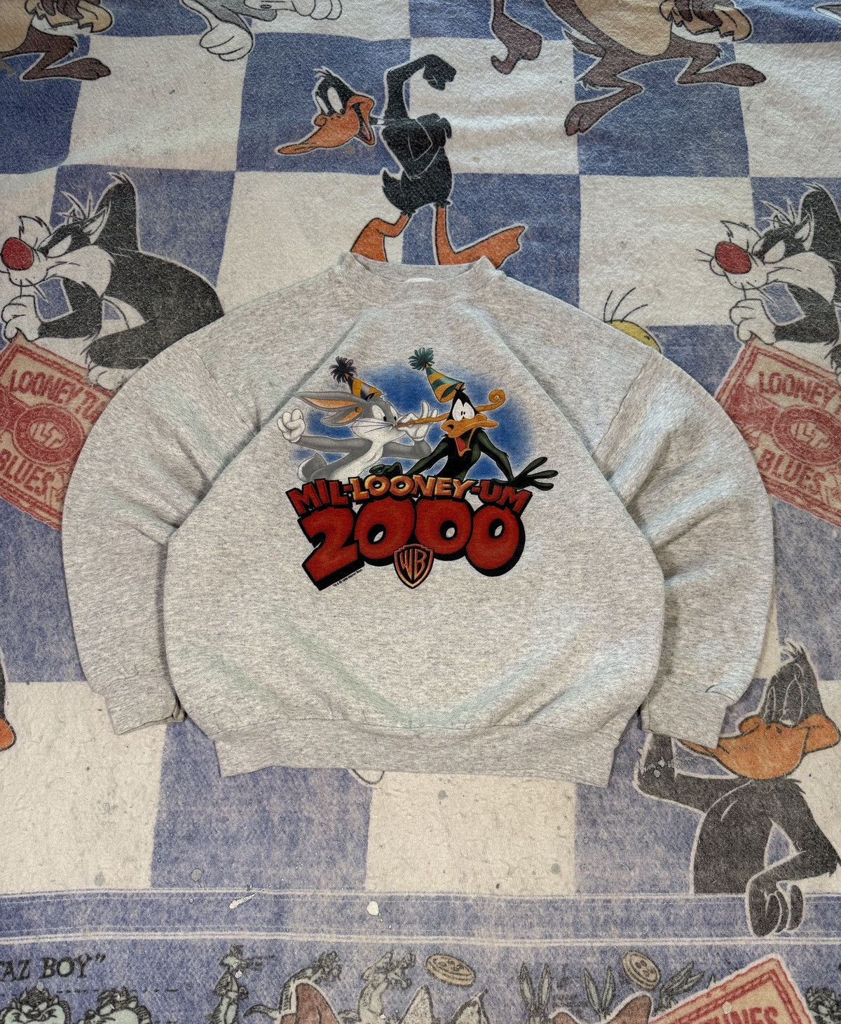 Warner Bros Vintage looney tunes millennium crewneck sweatshirt Size US L / EU 52-54 / 3 - 1 Thumbnail