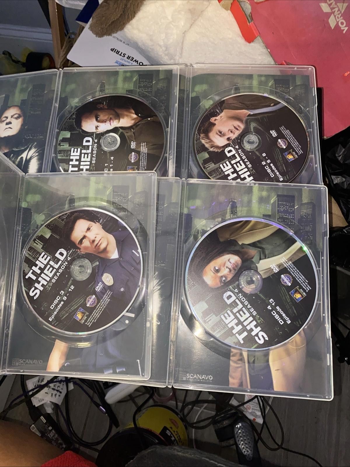 Other The Shield - The Complete Fourth Season - DVD - GOOD Size ONE SIZE - 2 Thumbnail