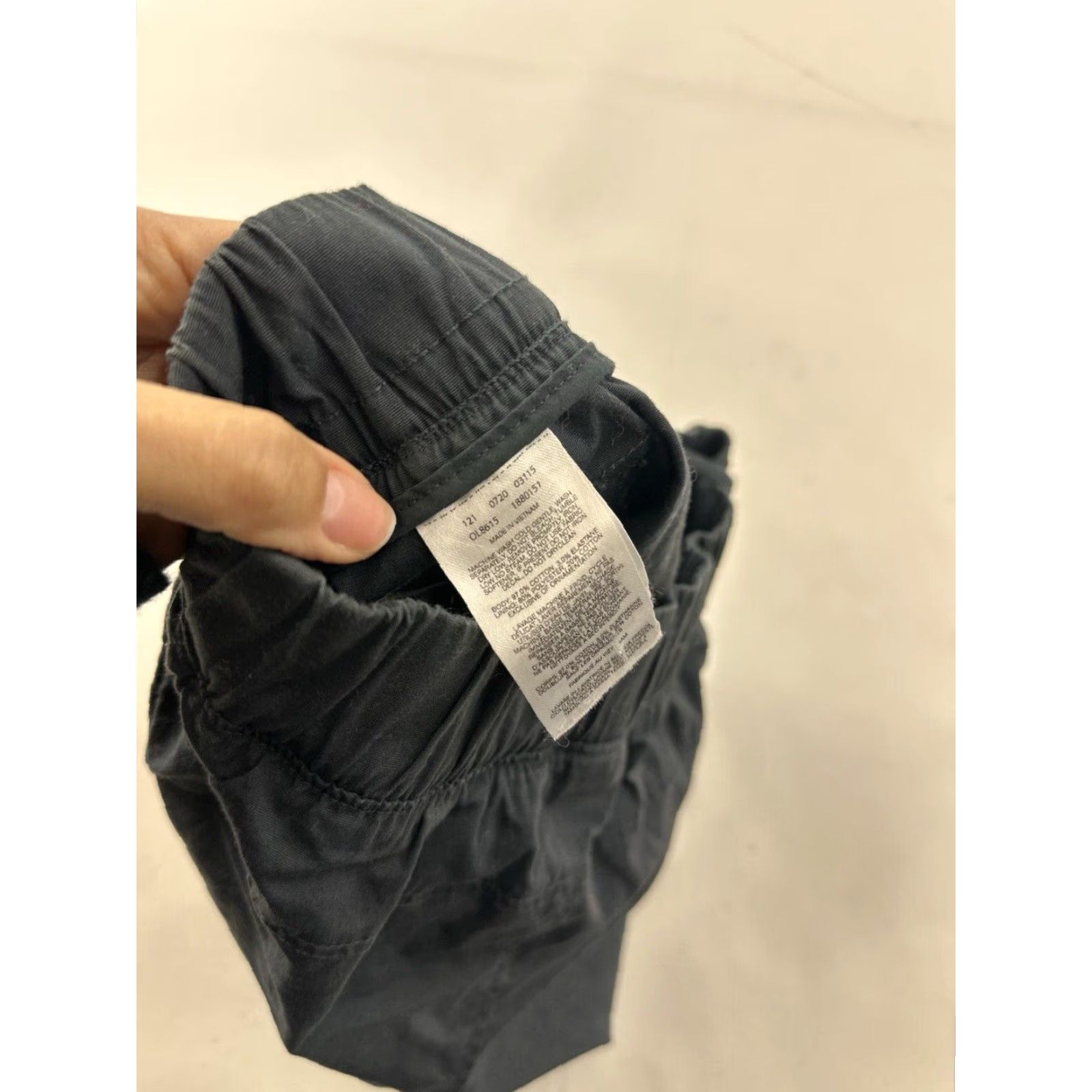 Mountain Hardwear Mountain Hardwear Cargo Shorts Womens XS Black Activewear Hiking Travel Size 26" / US 2 / IT 38 - 5 Thumbnail